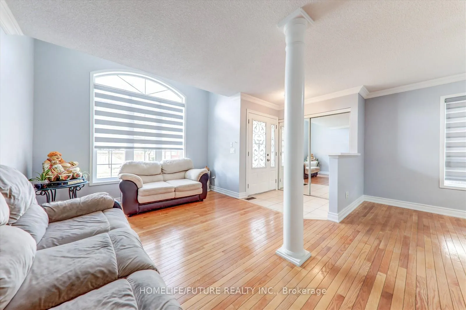 Photo 7 of 69 Heatherdale Drive, Brampton, Fletcher's Meadow — HOMEH