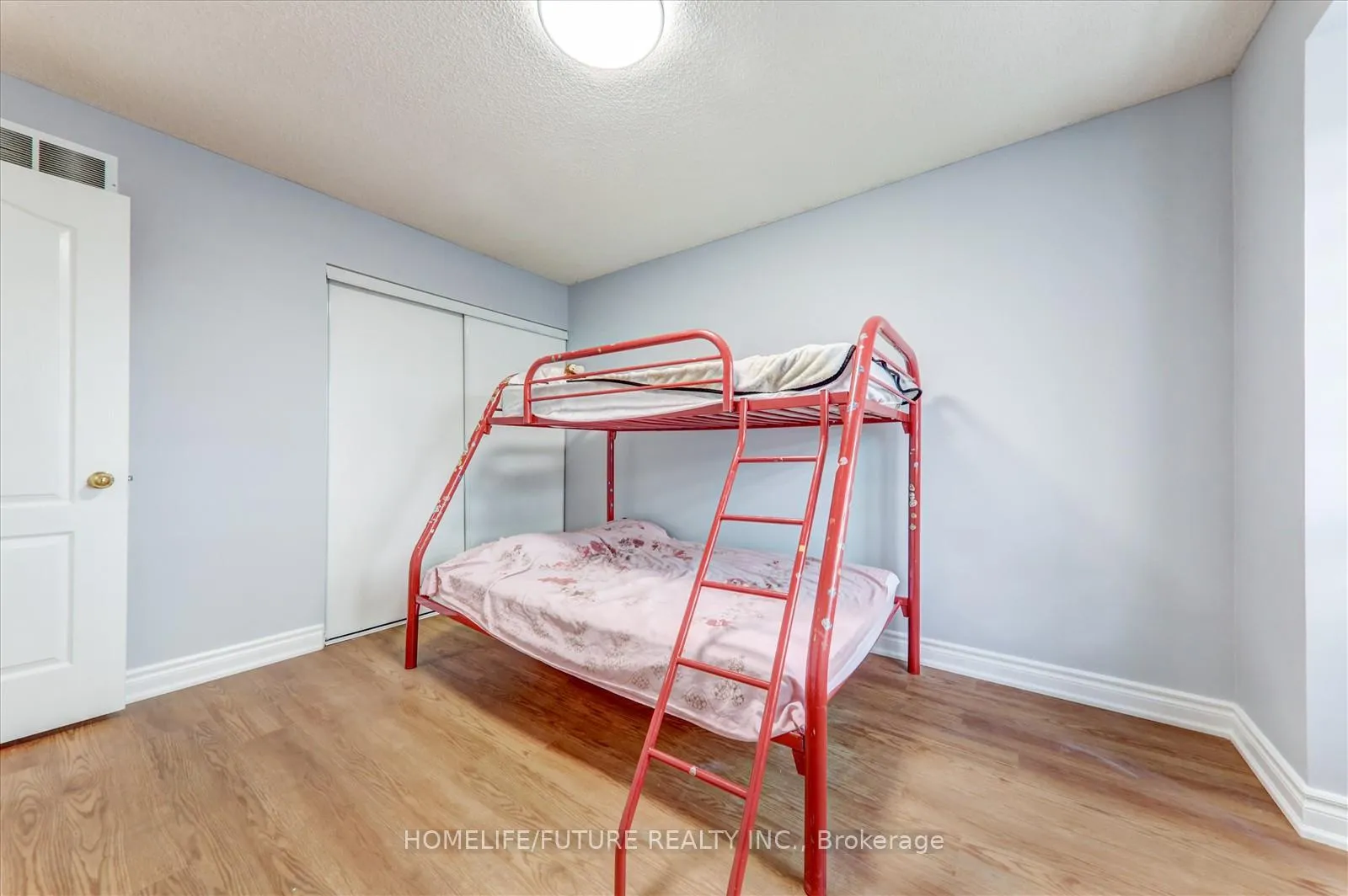 Photo 26 of 69 Heatherdale Drive, Brampton, Fletcher's Meadow — HOMEH