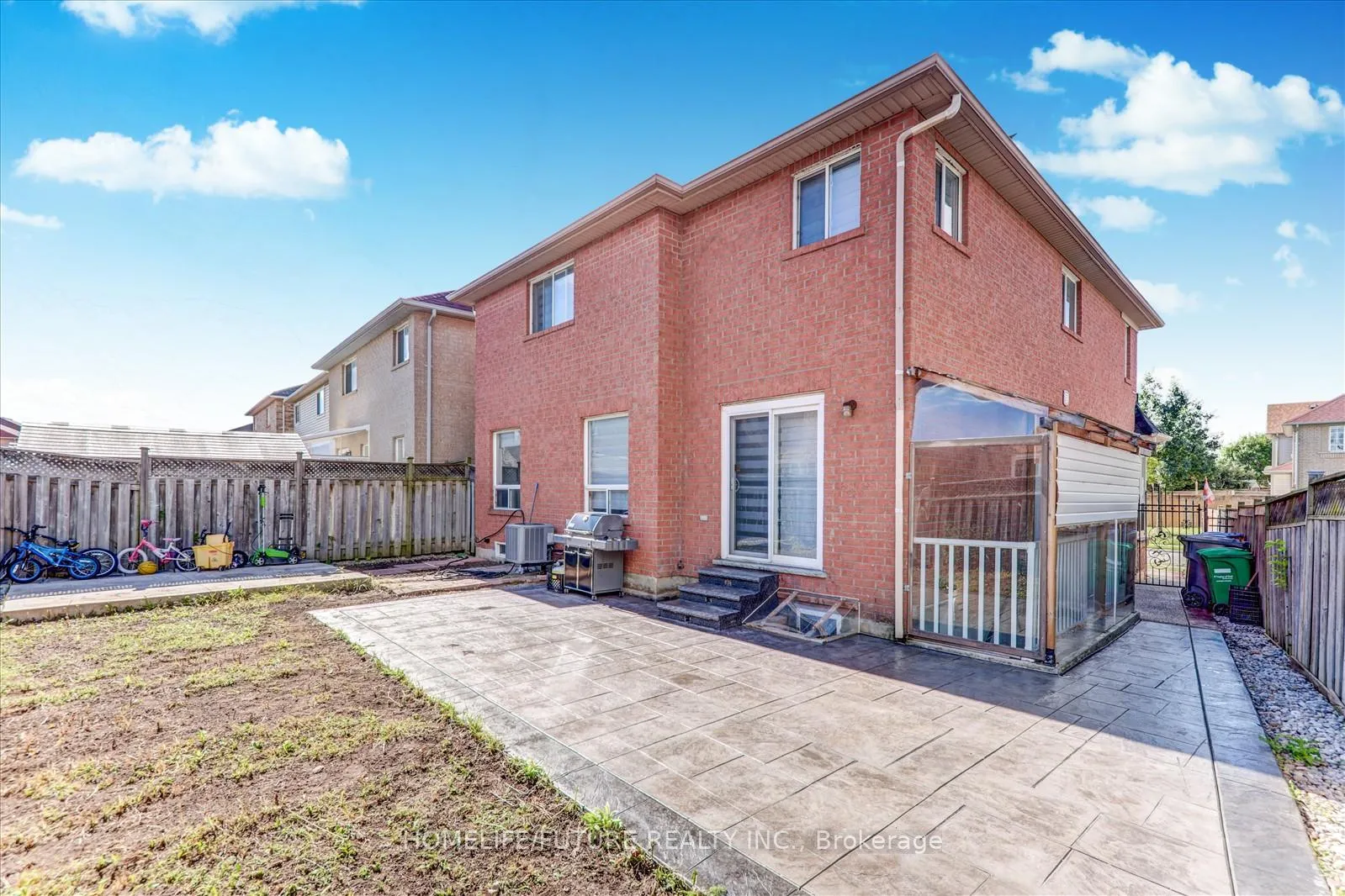 Photo 38 of 69 Heatherdale Drive, Brampton, Fletcher's Meadow — HOMEH