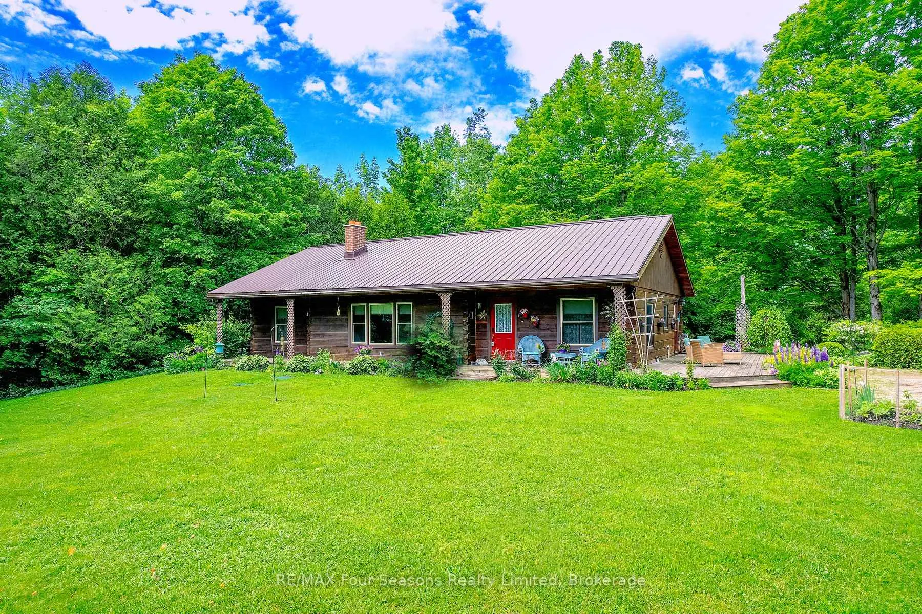 Photo 7 of 600072 50 Side Road S, Chatsworth — HOMEH