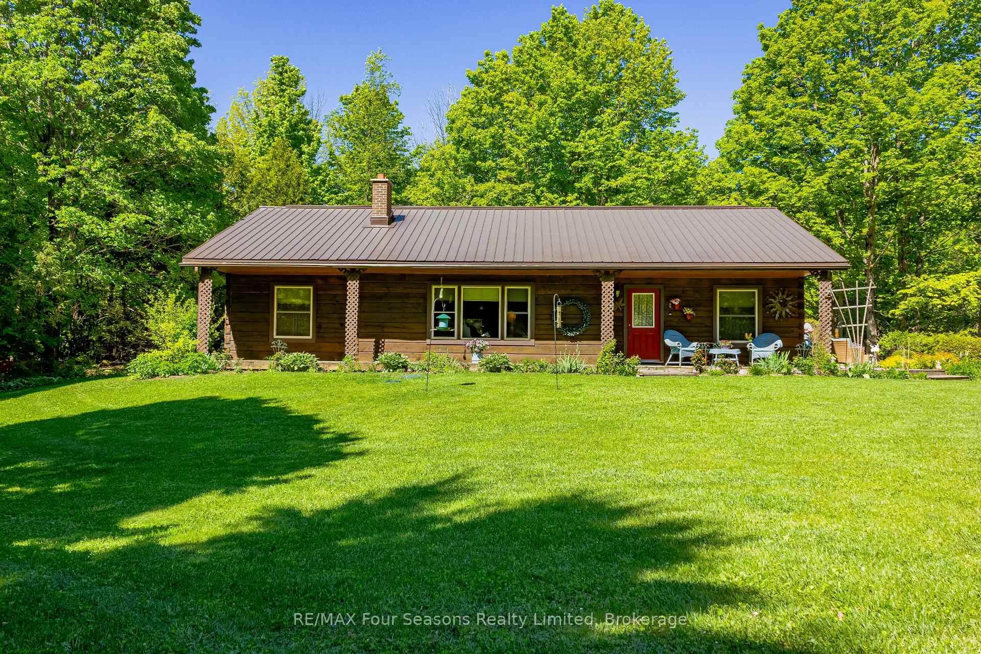 Photo 2 of 600072 50 Side Road S, Chatsworth — HOMEH