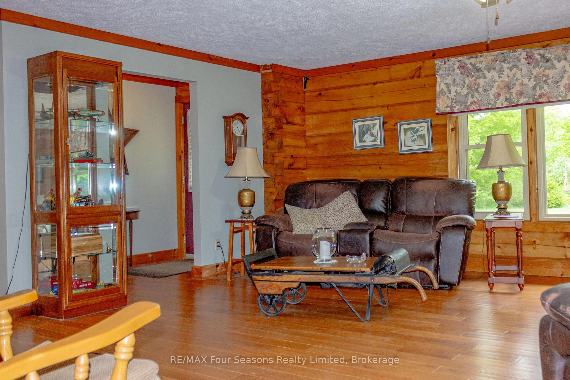 Photo 11 of 600072 50 Side Road S, Chatsworth — HOMEH