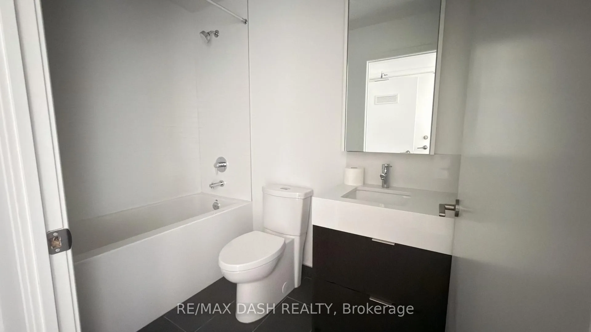 Photo 12 of Unit 705, 10 Flavelle Trail, Vaughan, Steeles West Industrial — HOMEH