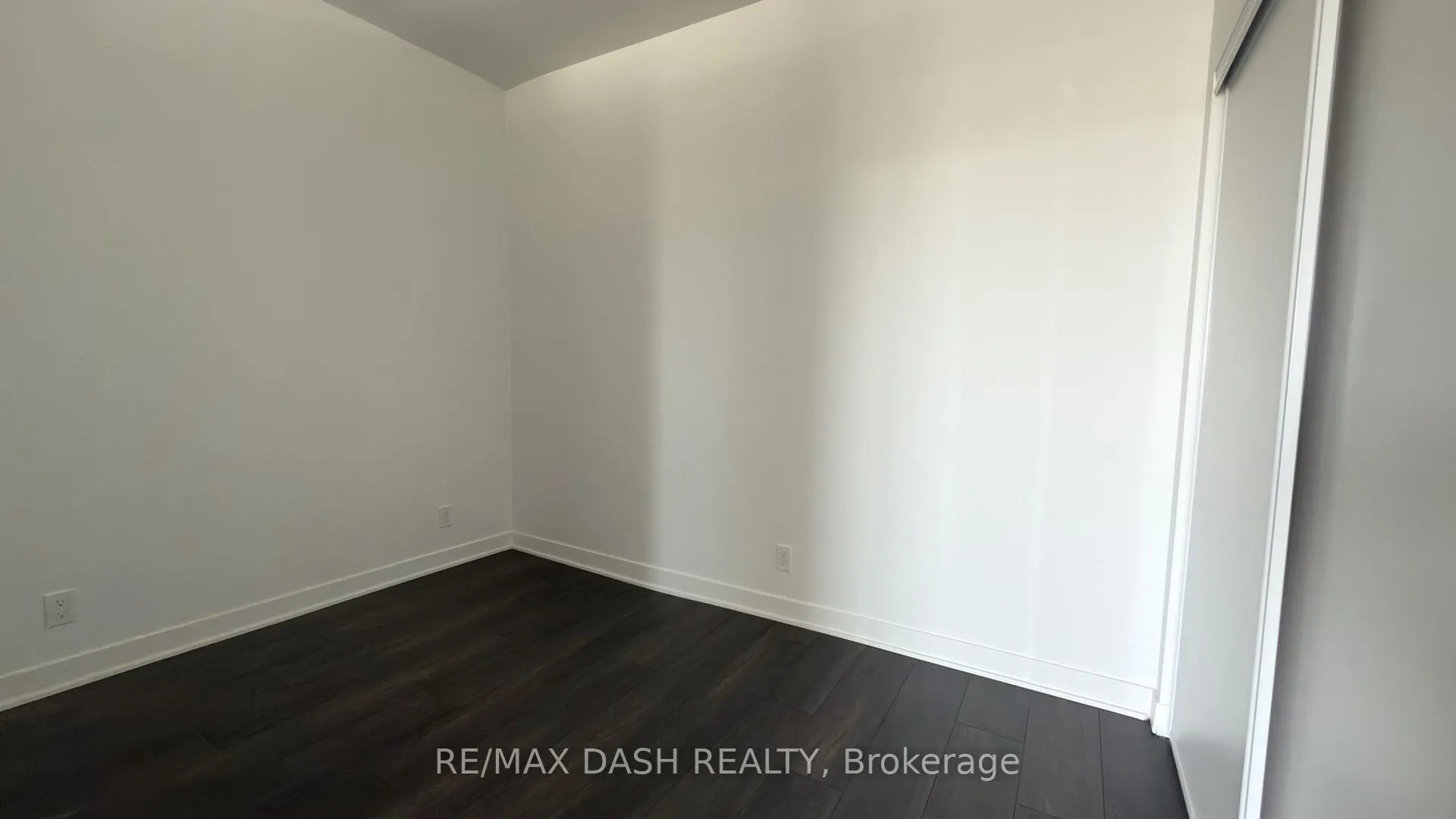 Photo 15 of Unit 705, 10 Flavelle Trail, Vaughan, Steeles West Industrial — HOMEH