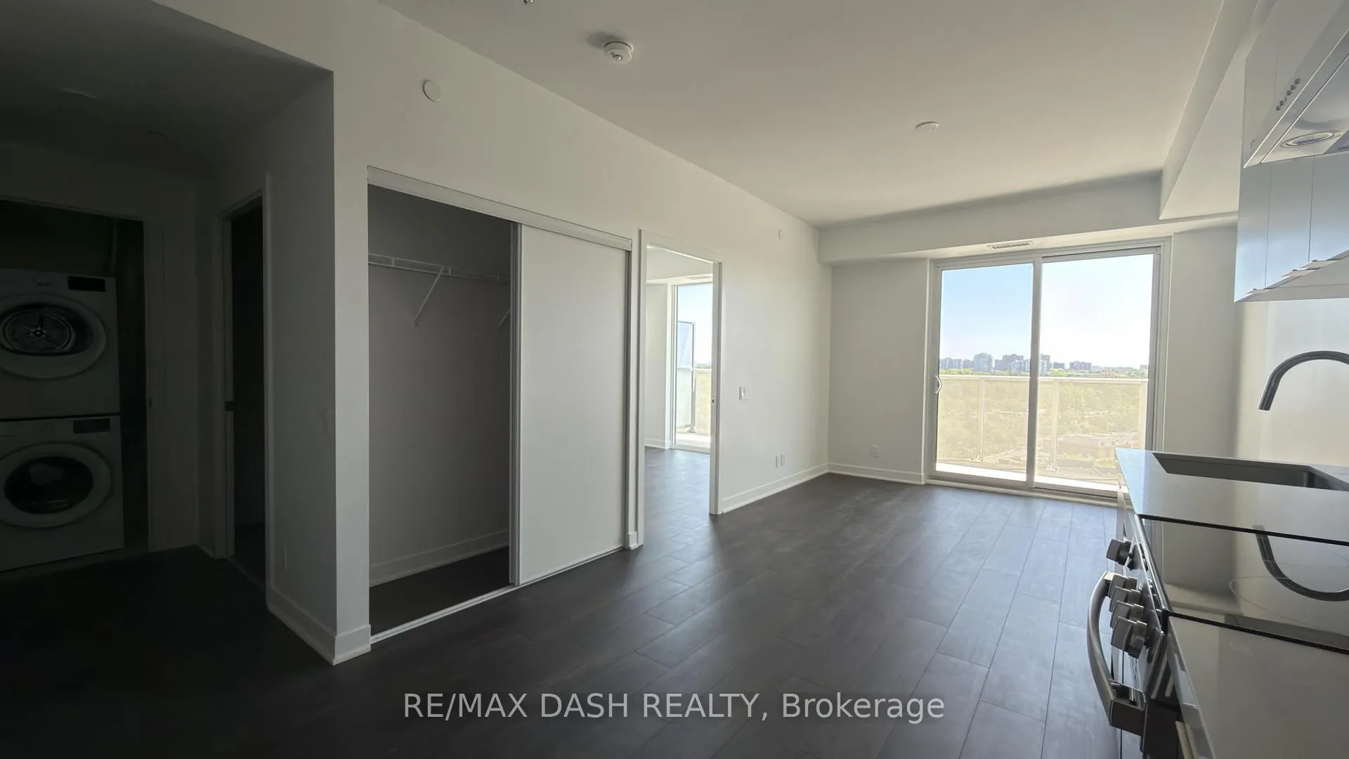 Photo 16 of Unit 705, 10 Flavelle Trail, Vaughan, Steeles West Industrial — HOMEH