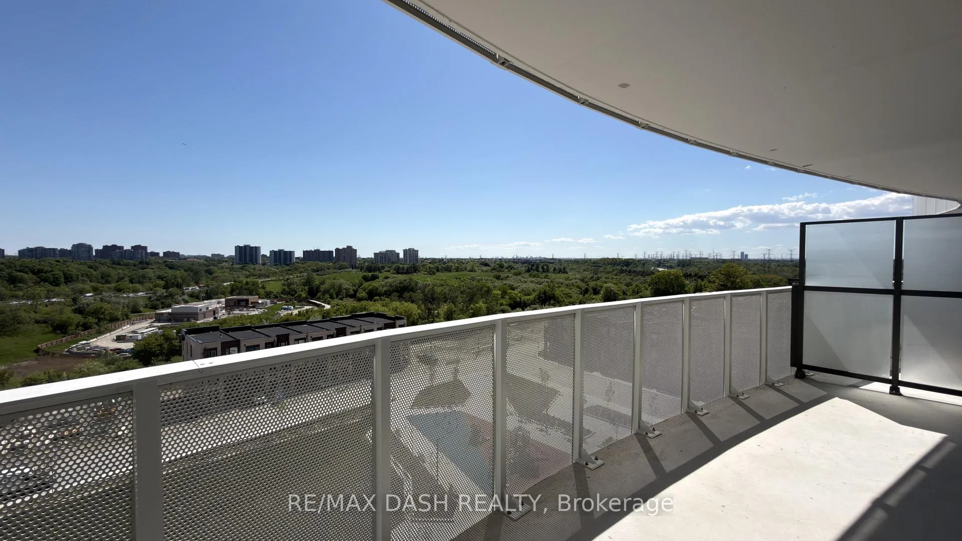 Photo 22 of Unit 705, 10 Flavelle Trail, Vaughan, Steeles West Industrial — HOMEH