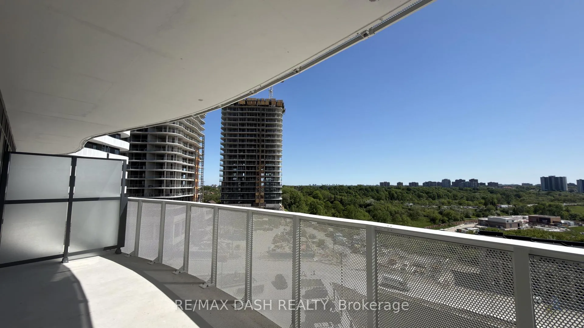 Photo 28 of Unit 705, 10 Flavelle Trail, Vaughan, Steeles West Industrial — HOMEH