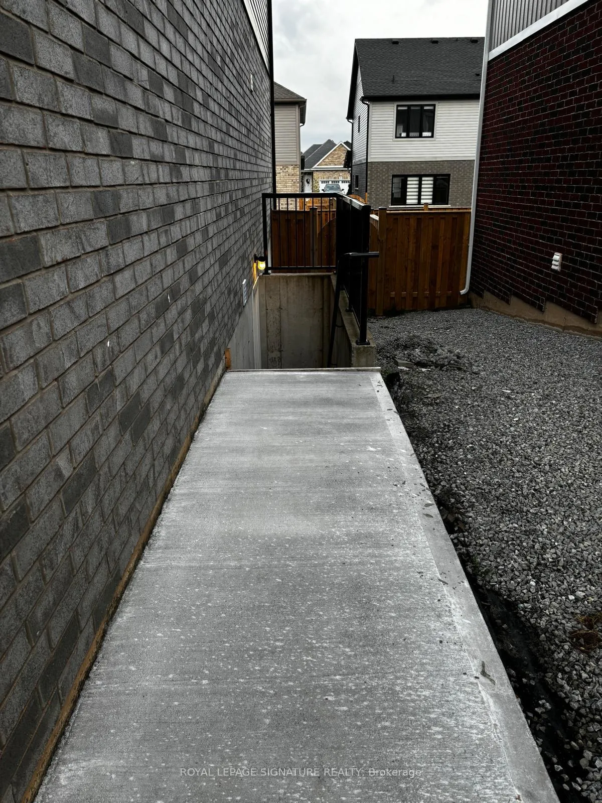 Photo 7 of Unit Lower Level, 11 Overholt Drive, Thorold, Hurricane/Merrittville — HOMEH