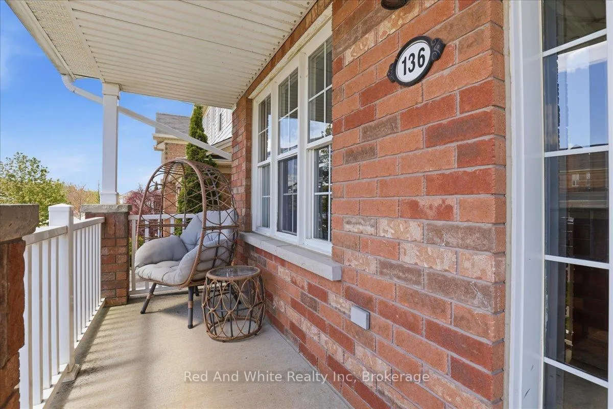 Photo 3 of 136 Carpenter Road, Cambridge, Christopher-Champlain — HOMEH