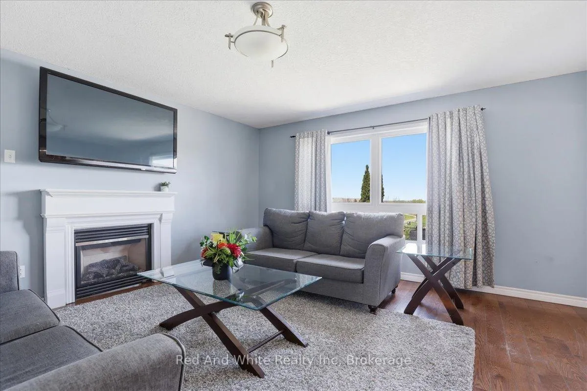 Photo 9 of 136 Carpenter Road, Cambridge, Christopher-Champlain — HOMEH