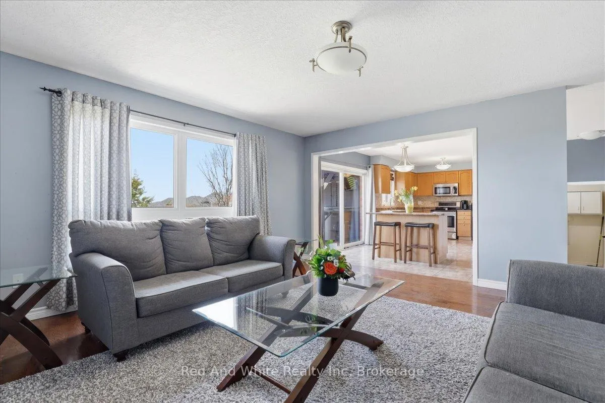 Photo 10 of 136 Carpenter Road, Cambridge, Christopher-Champlain — HOMEH