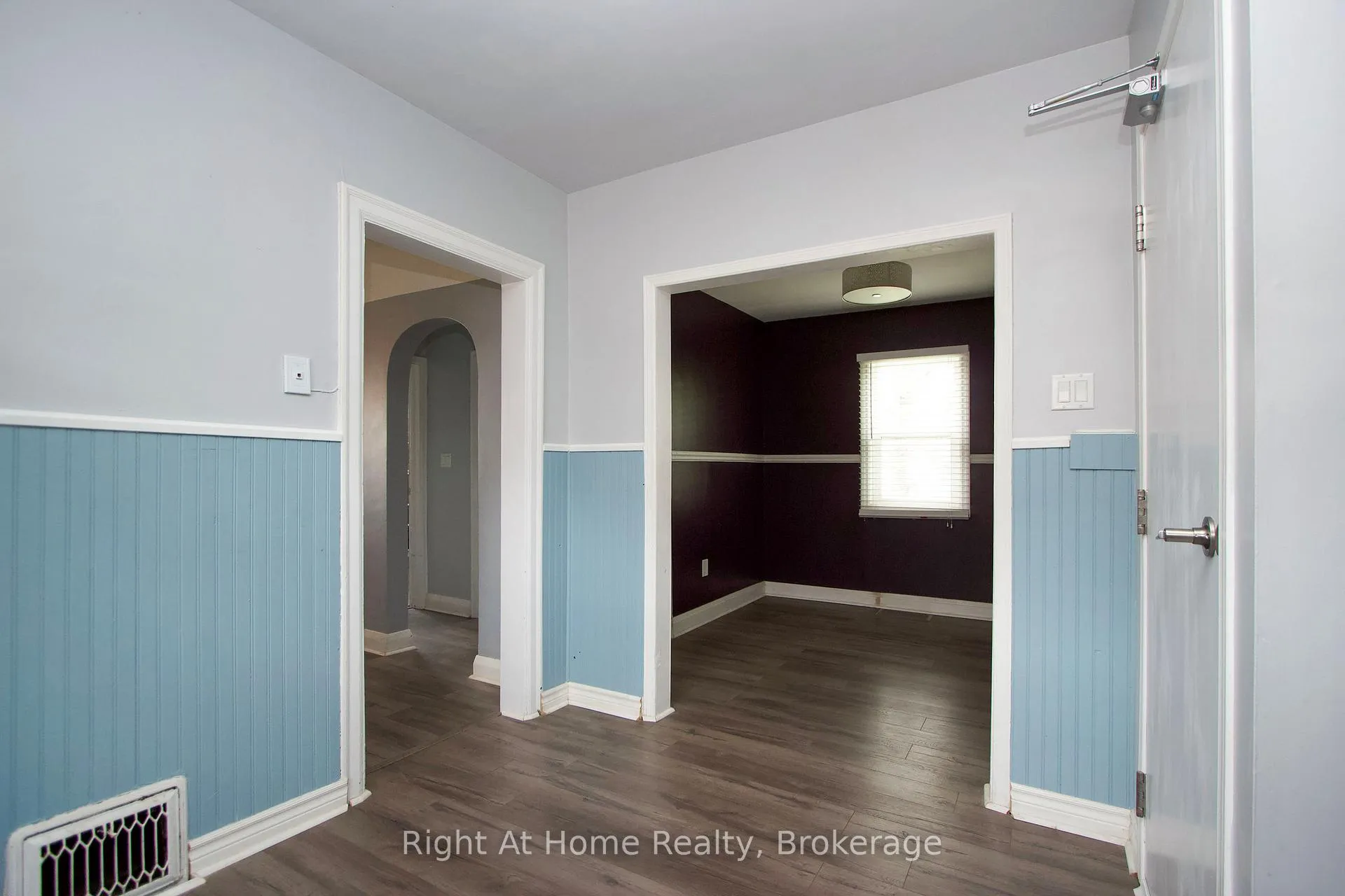Photo 6 of Unit Main, 307 Vimy Avenue, Oshawa, Central — HOMEH
