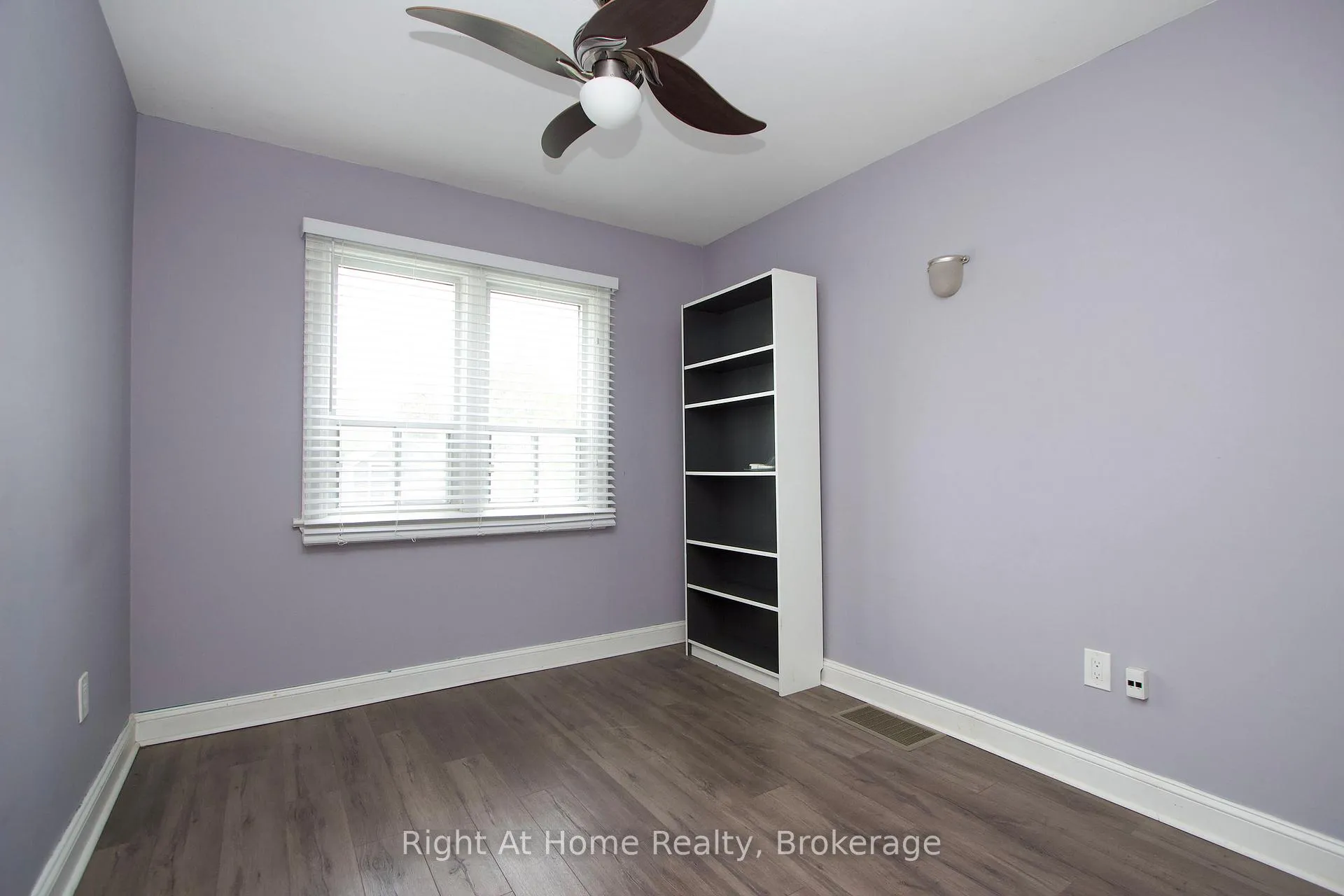 Photo 8 of Unit Main, 307 Vimy Avenue, Oshawa, Central — HOMEH
