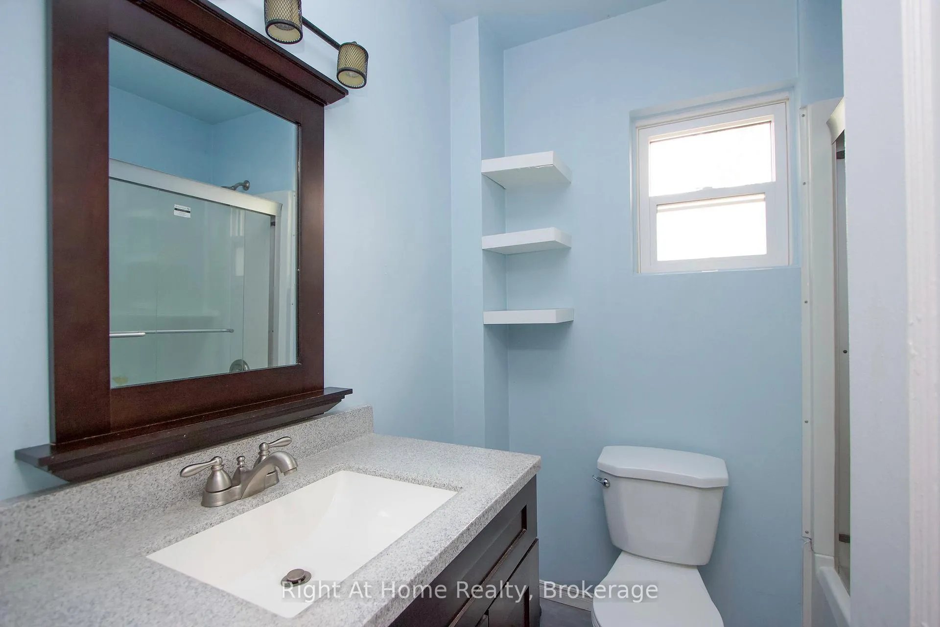 Photo 9 of Unit Main, 307 Vimy Avenue, Oshawa, Central — HOMEH