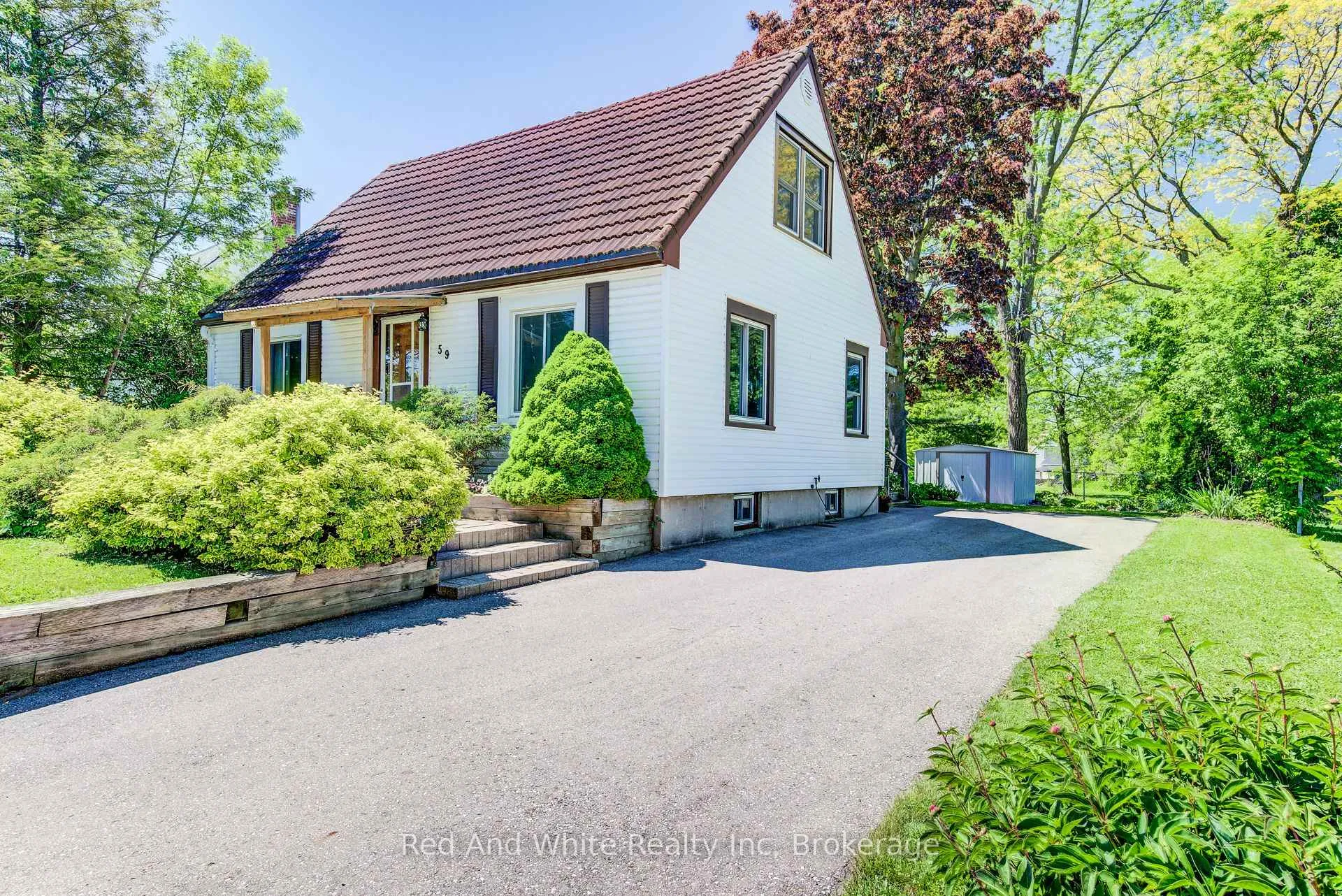 Photo 3 of 59 Lorne Crescent, Kitchener — HOMEH