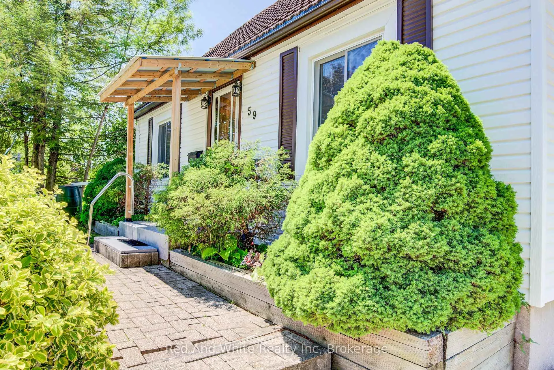 Photo 4 of 59 Lorne Crescent, Kitchener — HOMEH