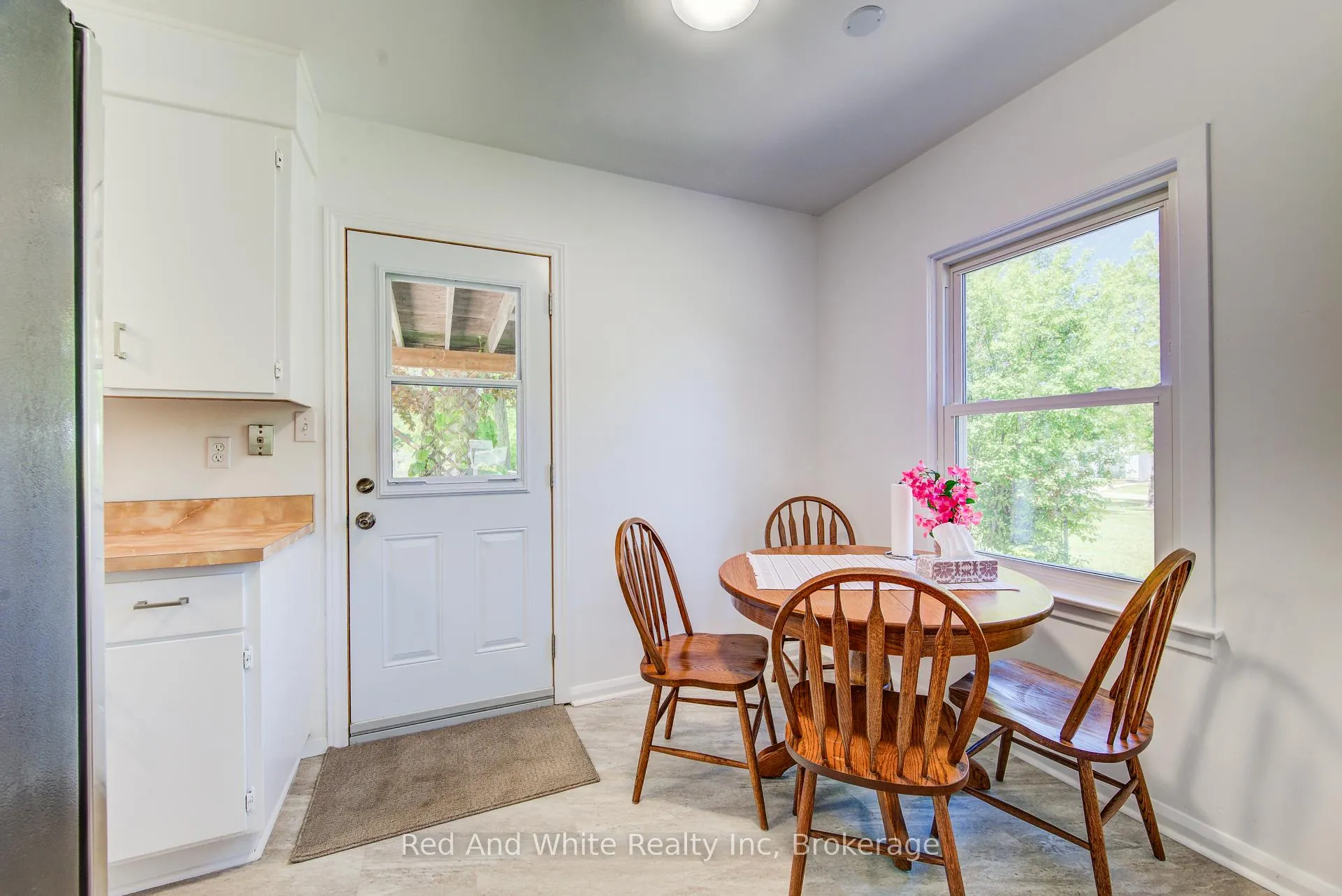 Photo 9 of 59 Lorne Crescent, Kitchener — HOMEH