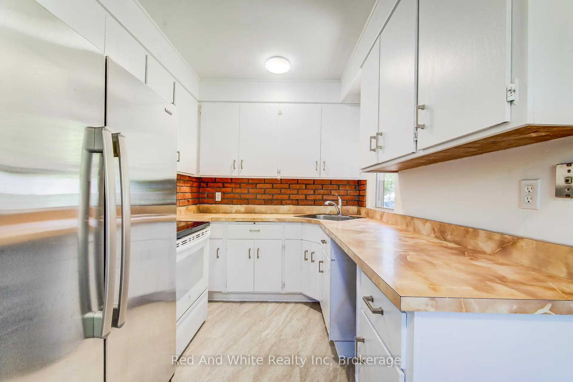 Photo 10 of 59 Lorne Crescent, Kitchener — HOMEH