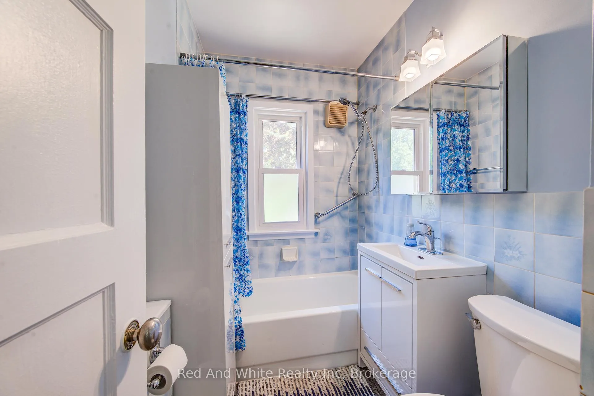 Photo 12 of 59 Lorne Crescent, Kitchener — HOMEH