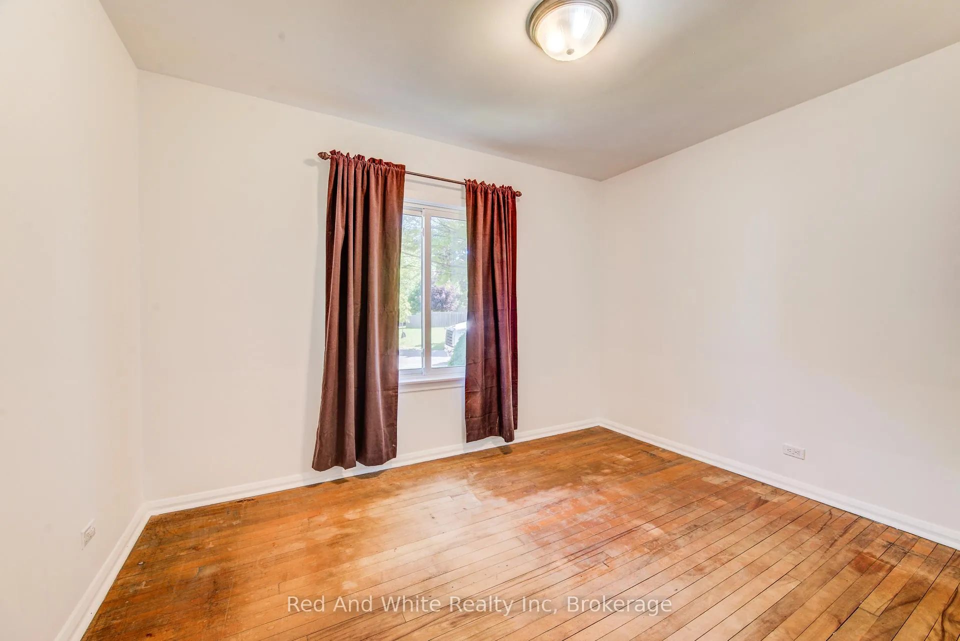 Photo 16 of 59 Lorne Crescent, Kitchener — HOMEH