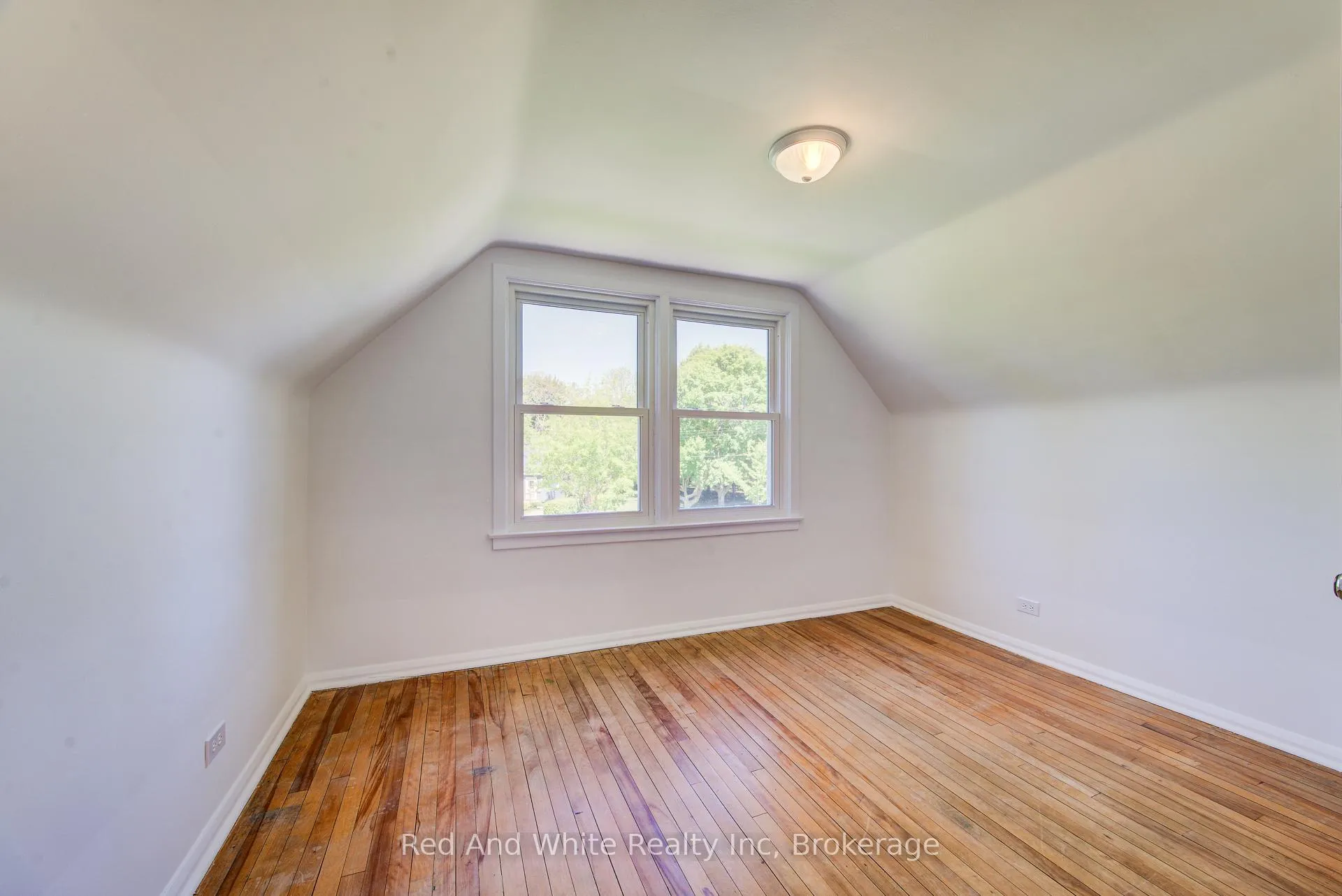 Photo 18 of 59 Lorne Crescent, Kitchener — HOMEH