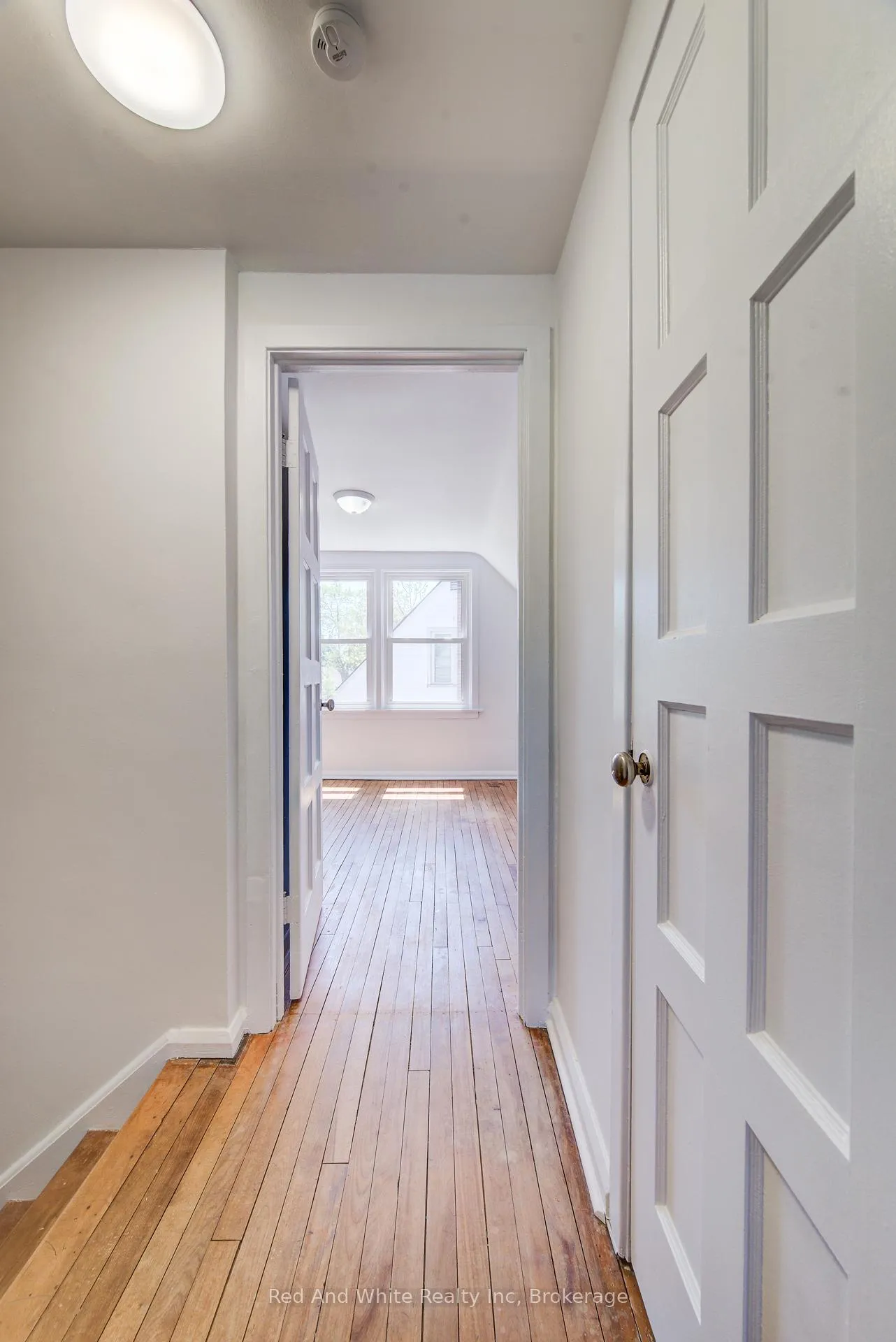 Photo 20 of 59 Lorne Crescent, Kitchener — HOMEH