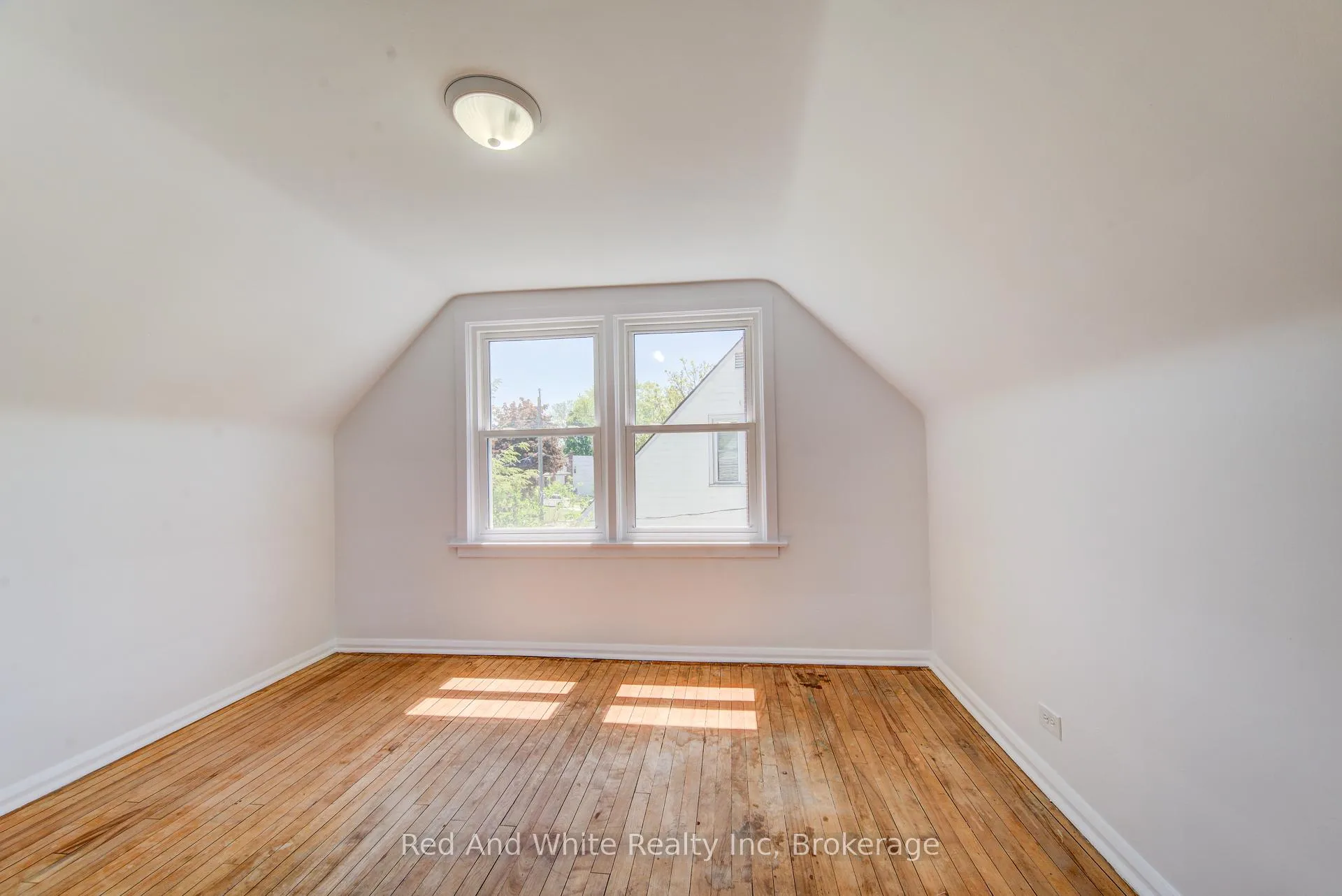 Photo 22 of 59 Lorne Crescent, Kitchener — HOMEH