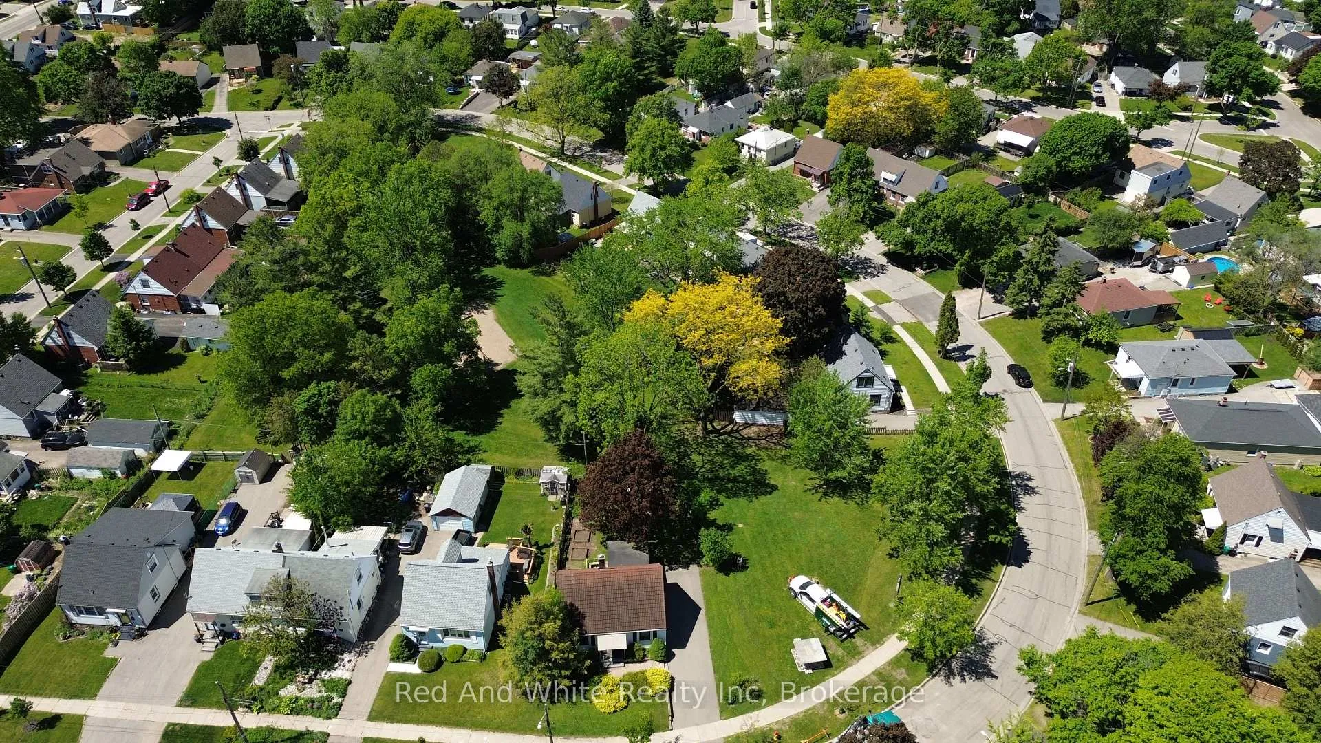 Photo 26 of 59 Lorne Crescent, Kitchener — HOMEH