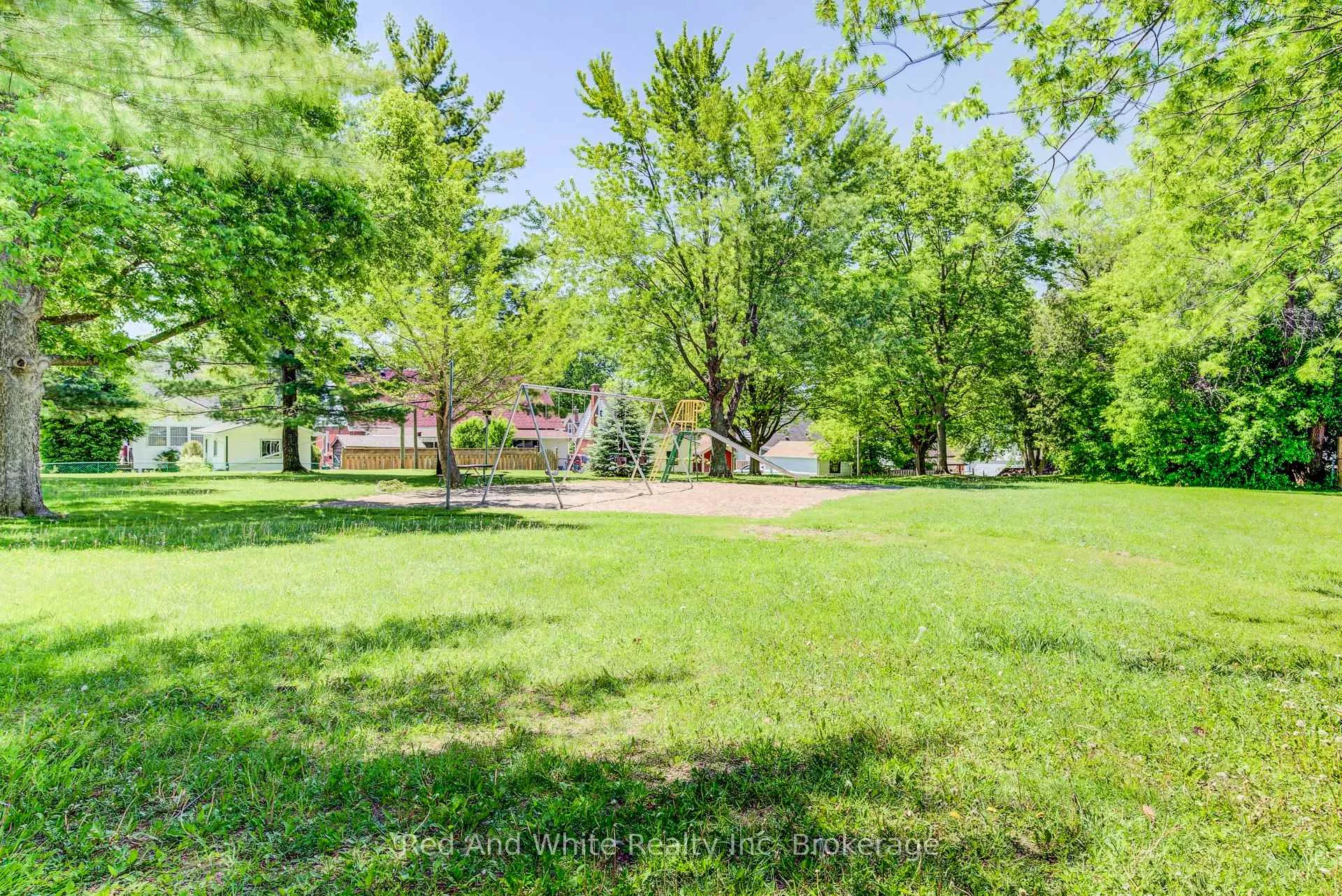 Photo 33 of 59 Lorne Crescent, Kitchener — HOMEH