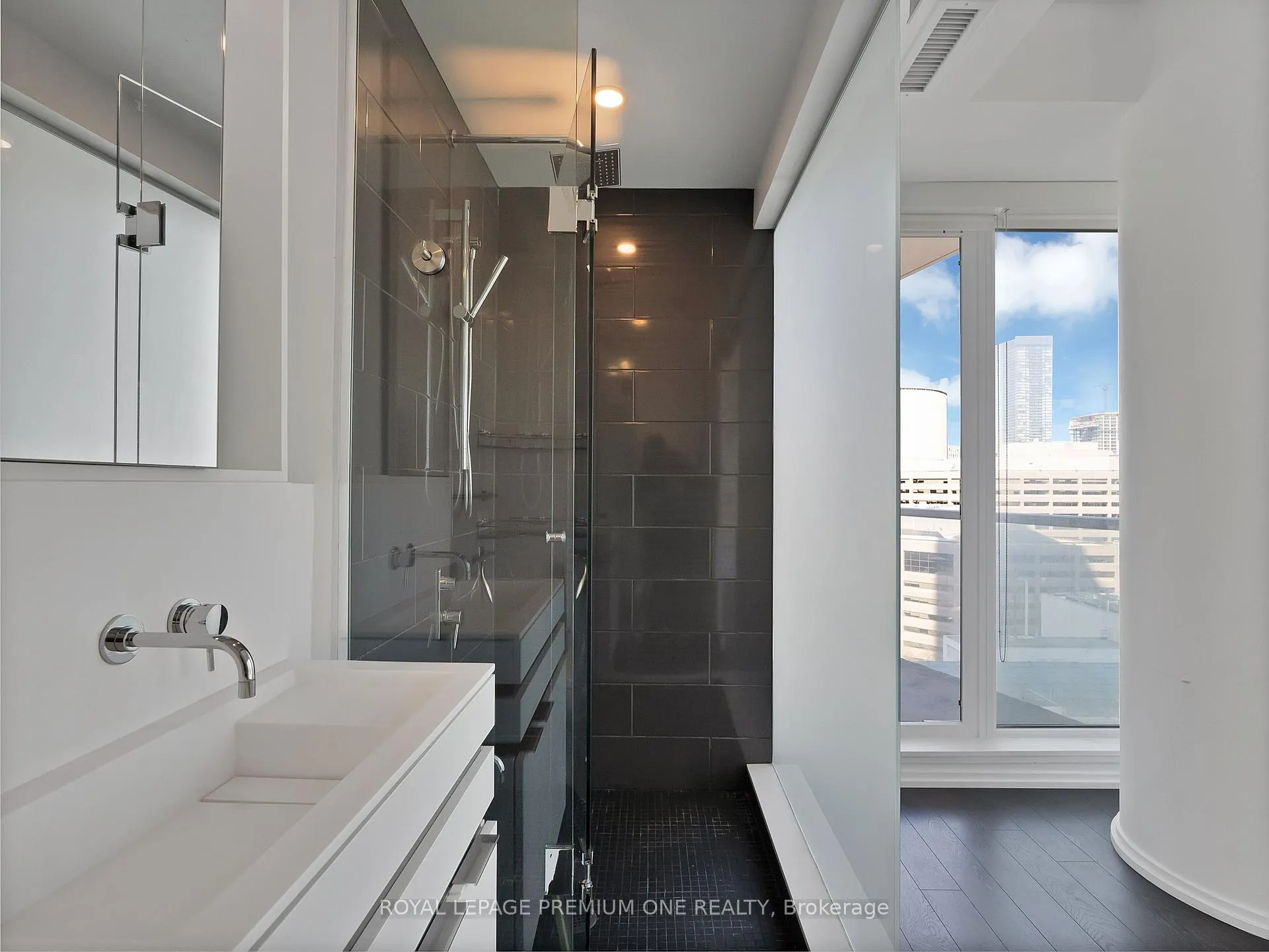 Photo 8 of Unit 1412, 197 Yonge Street, Toronto, Church-Yonge Corridor — HOMEH