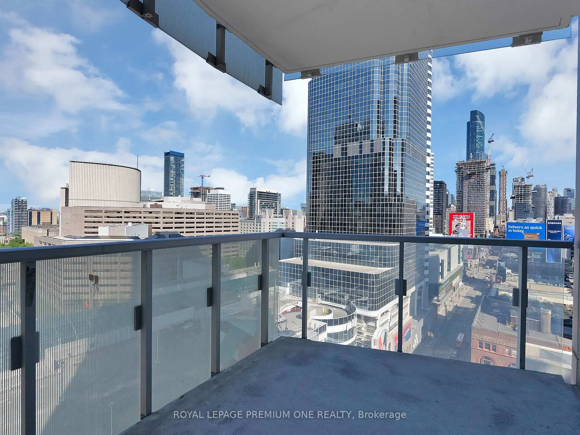 Photo 10 of Unit 1412, 197 Yonge Street, Toronto, Church-Yonge Corridor — HOMEH