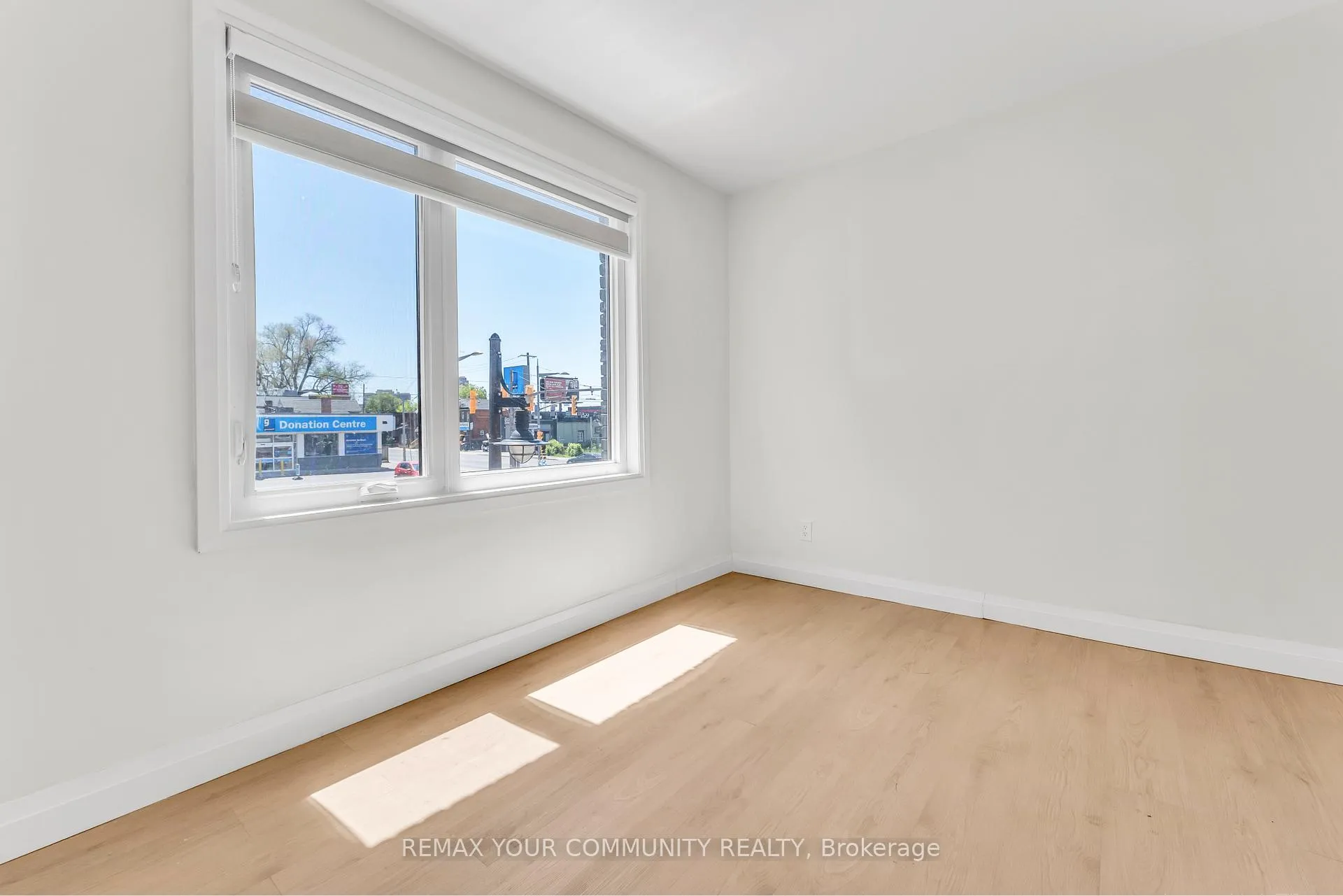 Photo 9 of Unit #B, 1822 St Clair Avenue, Toronto, Weston-Pellam Park — HOMEH