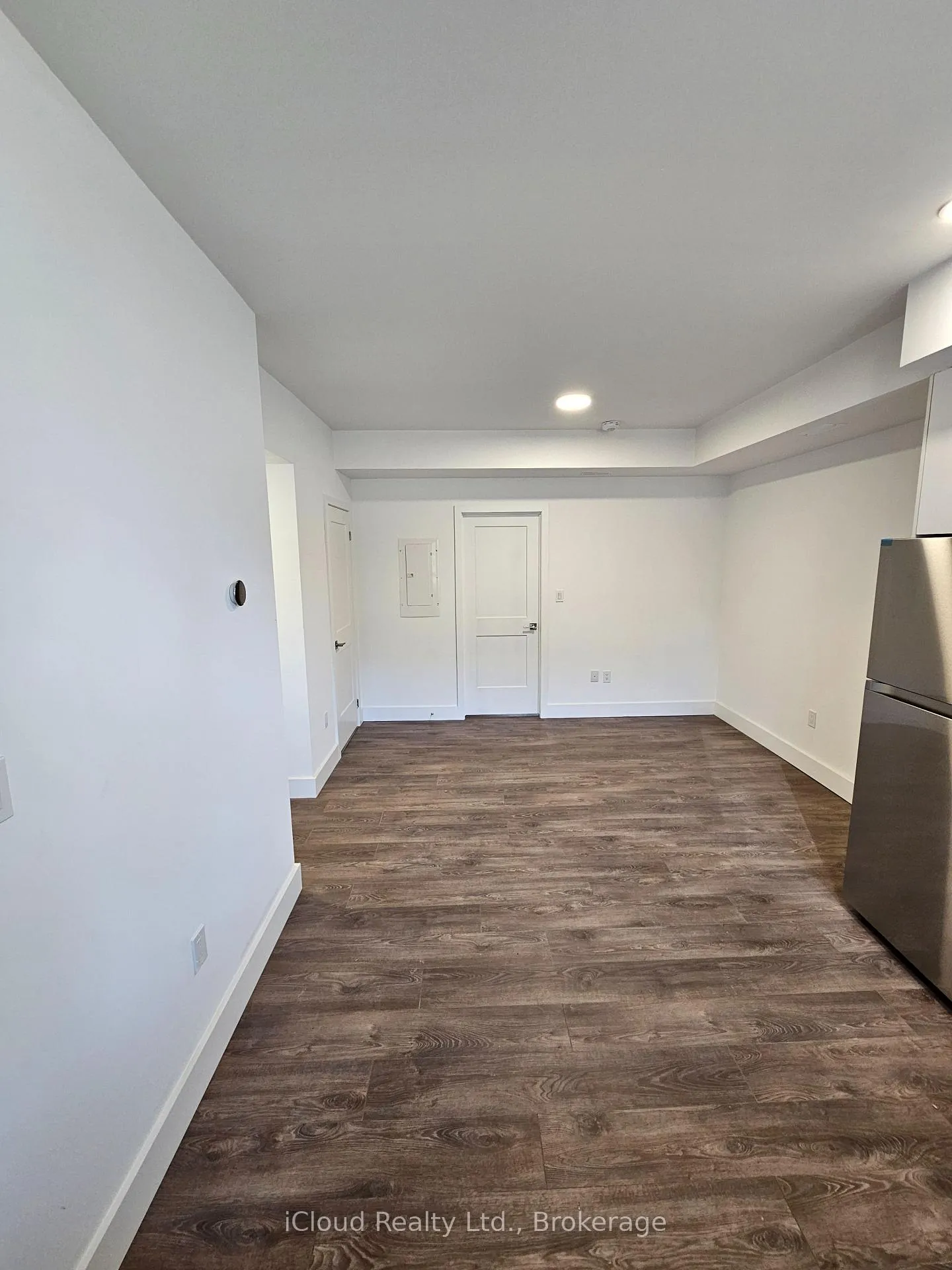 Photo 2 of 6638 Mcleod Road, Niagara Falls, Oldfield — HOMEH
