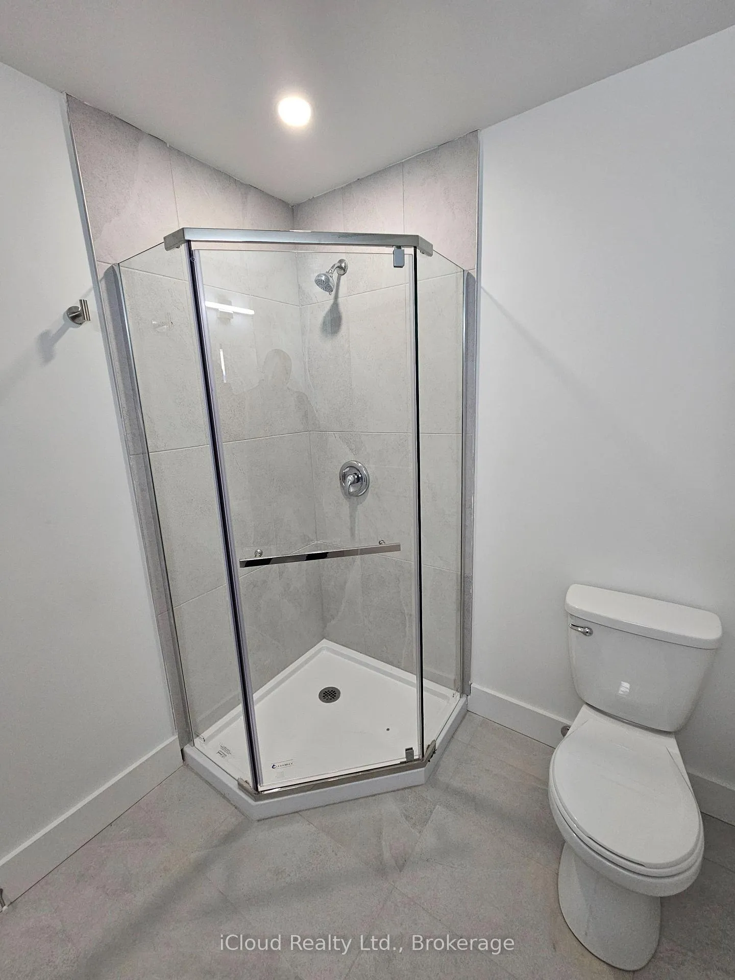 Photo 4 of 6638 Mcleod Road, Niagara Falls, Oldfield — HOMEH