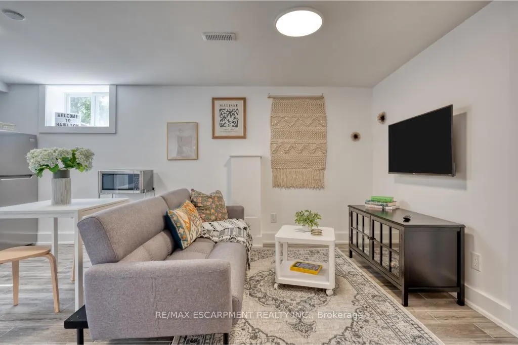 Photo 5 of Unit LOWER, 239 Cloverdale Avenue E, Hamilton, Rosedale — HOMEH