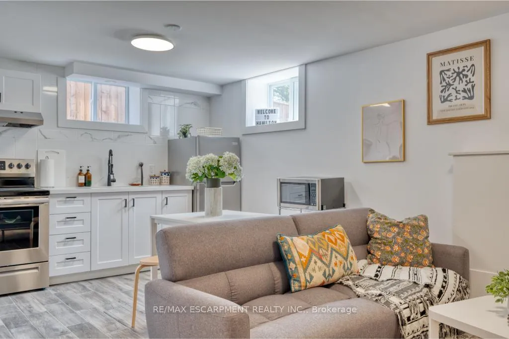 Photo 7 of Unit LOWER, 239 Cloverdale Avenue E, Hamilton, Rosedale — HOMEH