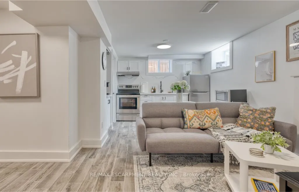 Photo 8 of Unit LOWER, 239 Cloverdale Avenue E, Hamilton, Rosedale — HOMEH