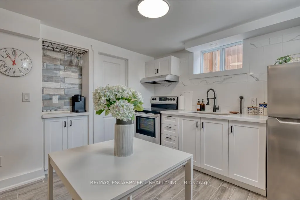 Photo 9 of Unit LOWER, 239 Cloverdale Avenue E, Hamilton, Rosedale — HOMEH
