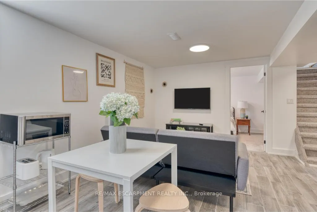 Photo 14 of Unit LOWER, 239 Cloverdale Avenue E, Hamilton, Rosedale — HOMEH