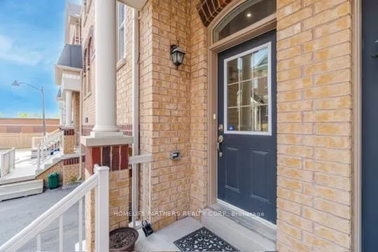 Photo 2 of Unit 17, 10 Porter Avenue, Vaughan, West Woodbridge — HOMEH