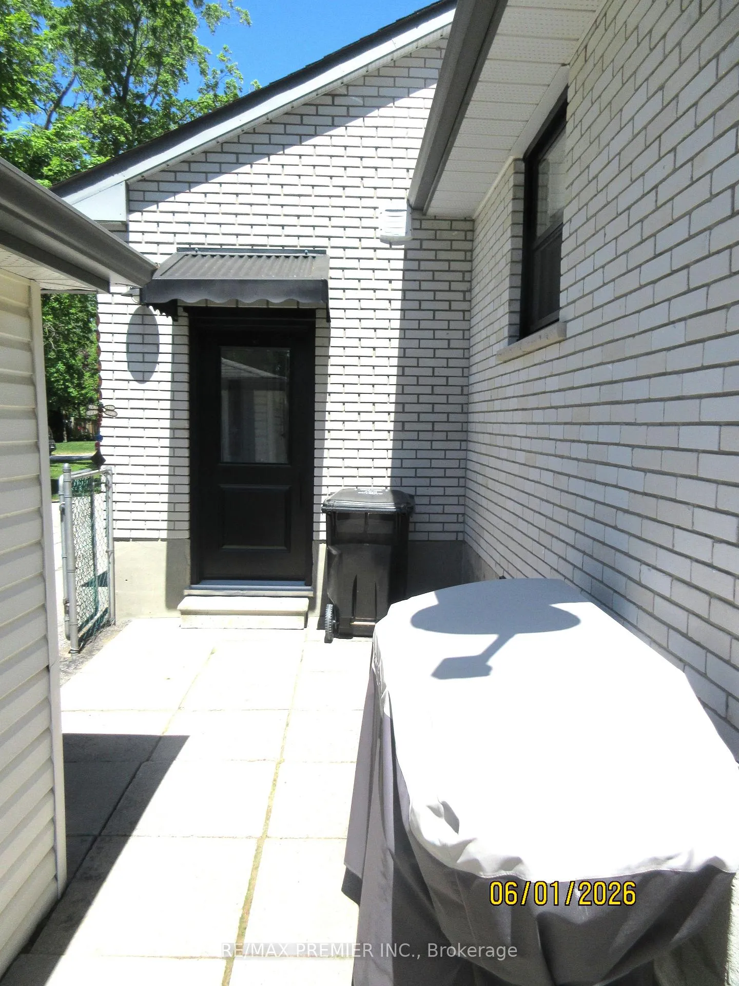 Photo 3 of 1 Victoria Street W, Innisfil, Cookstown — HOMEH