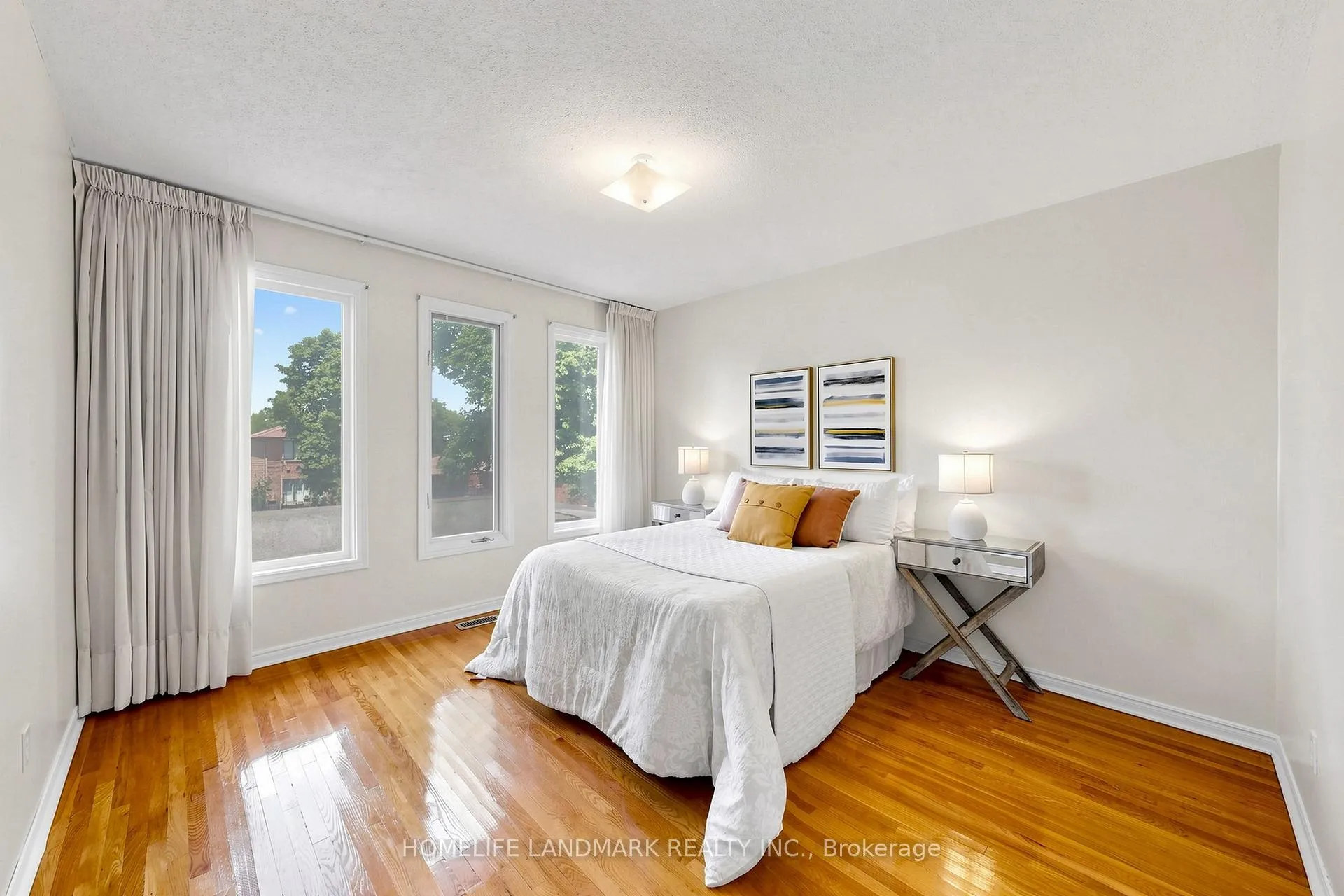Photo 37 of 33 Dundee Crescent, Markham, Village Green-South Unionville — HOMEH