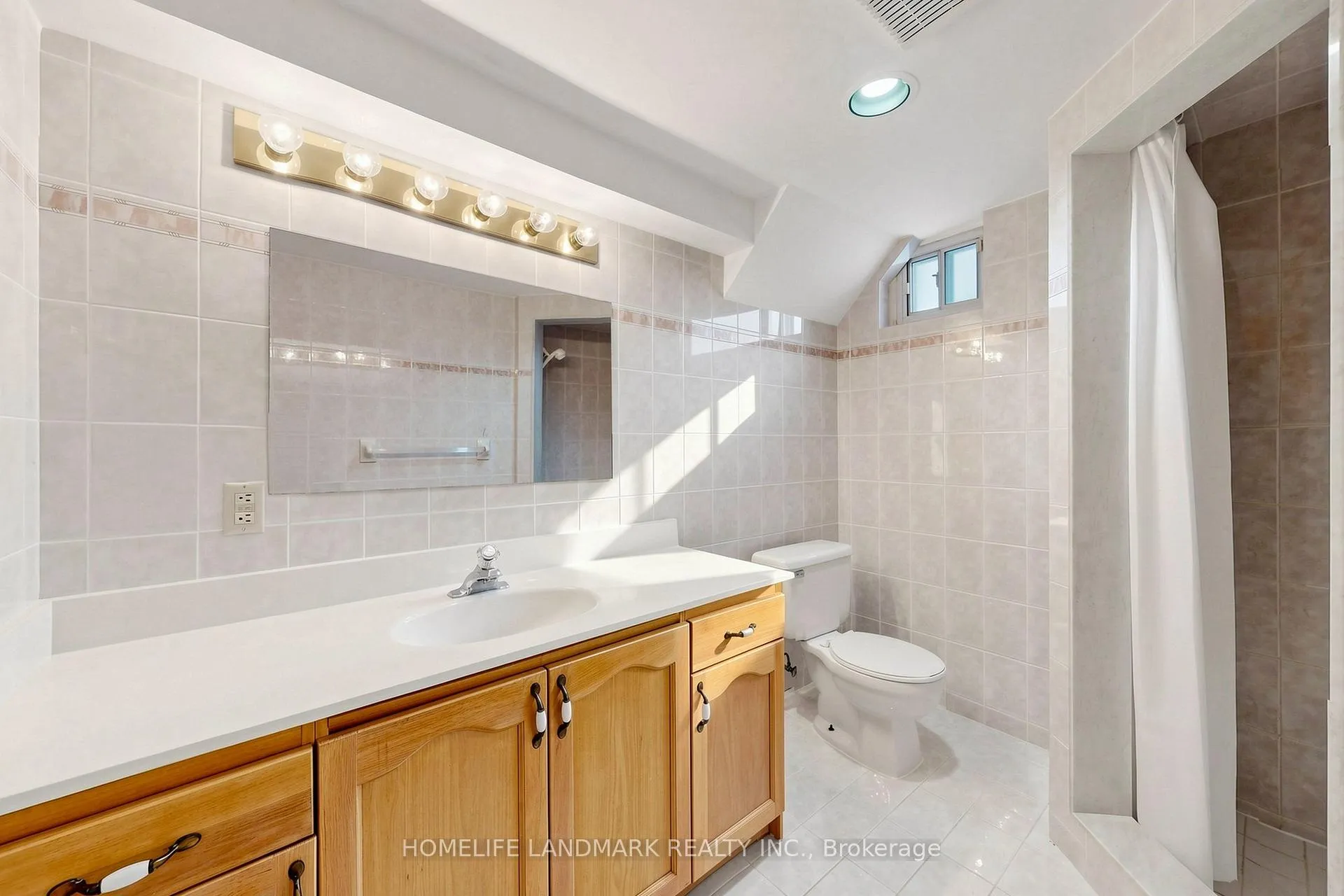 Photo 50 of 33 Dundee Crescent, Markham, Village Green-South Unionville — HOMEH