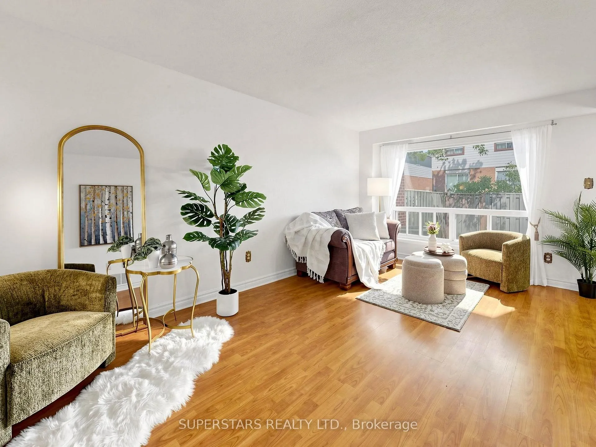 Photo 6 of Unit 33, 3025 Cedarglen Gate, Mississauga, Erindale — HOMEH