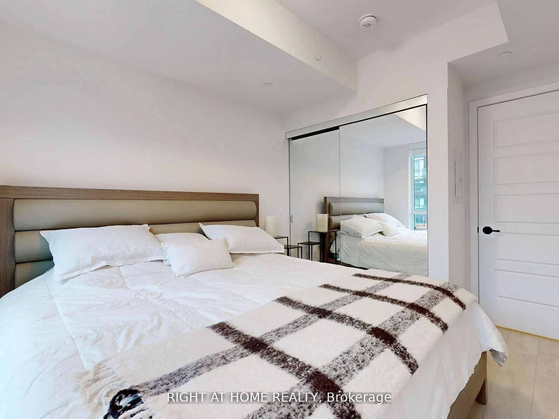 Photo 16 of Unit 224, 415 Sea Ray Avenue, Innisfil, Rural Innisfil — HOMEH