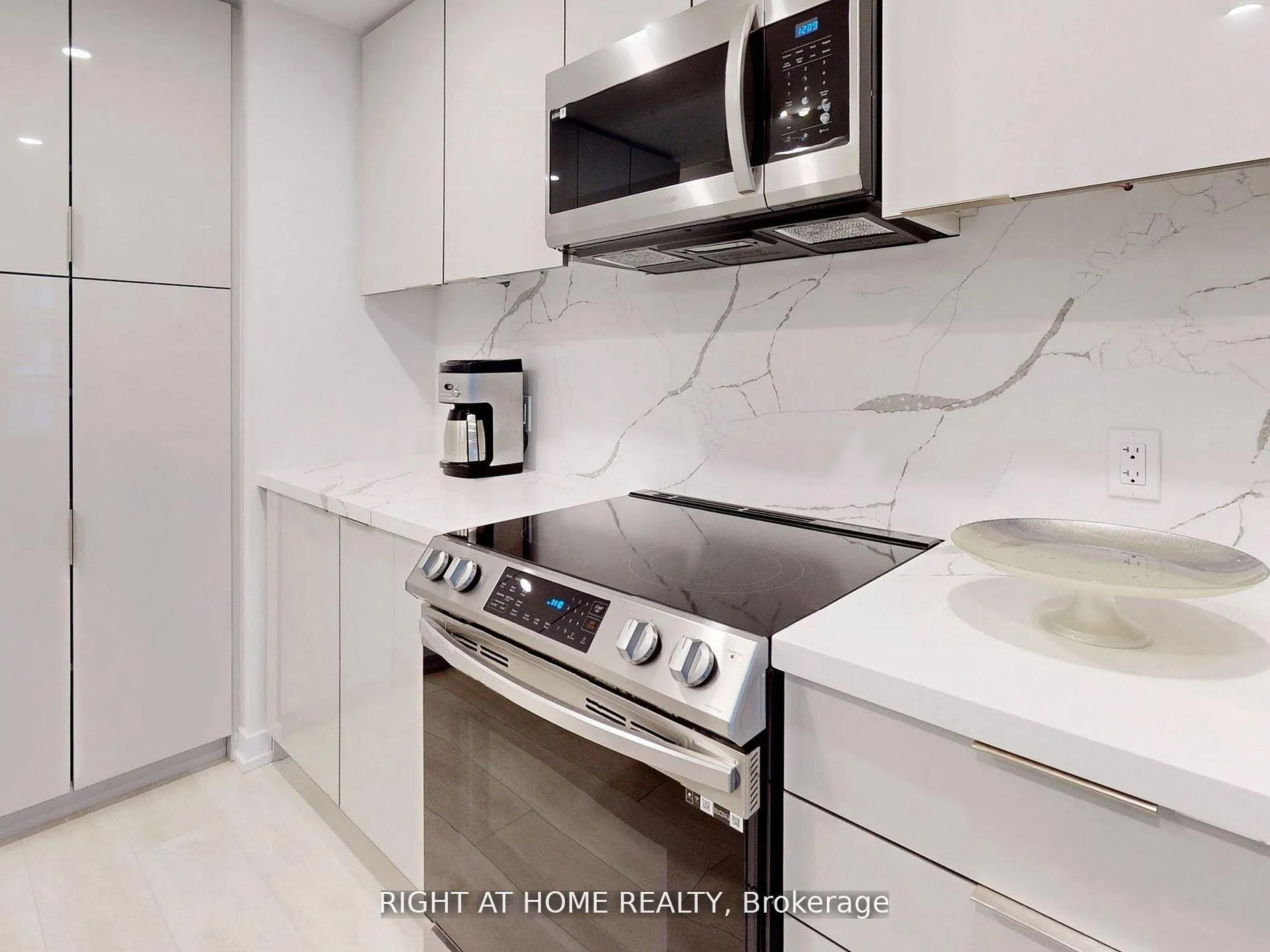 Photo 20 of Unit 224, 415 Sea Ray Avenue, Innisfil, Rural Innisfil — HOMEH
