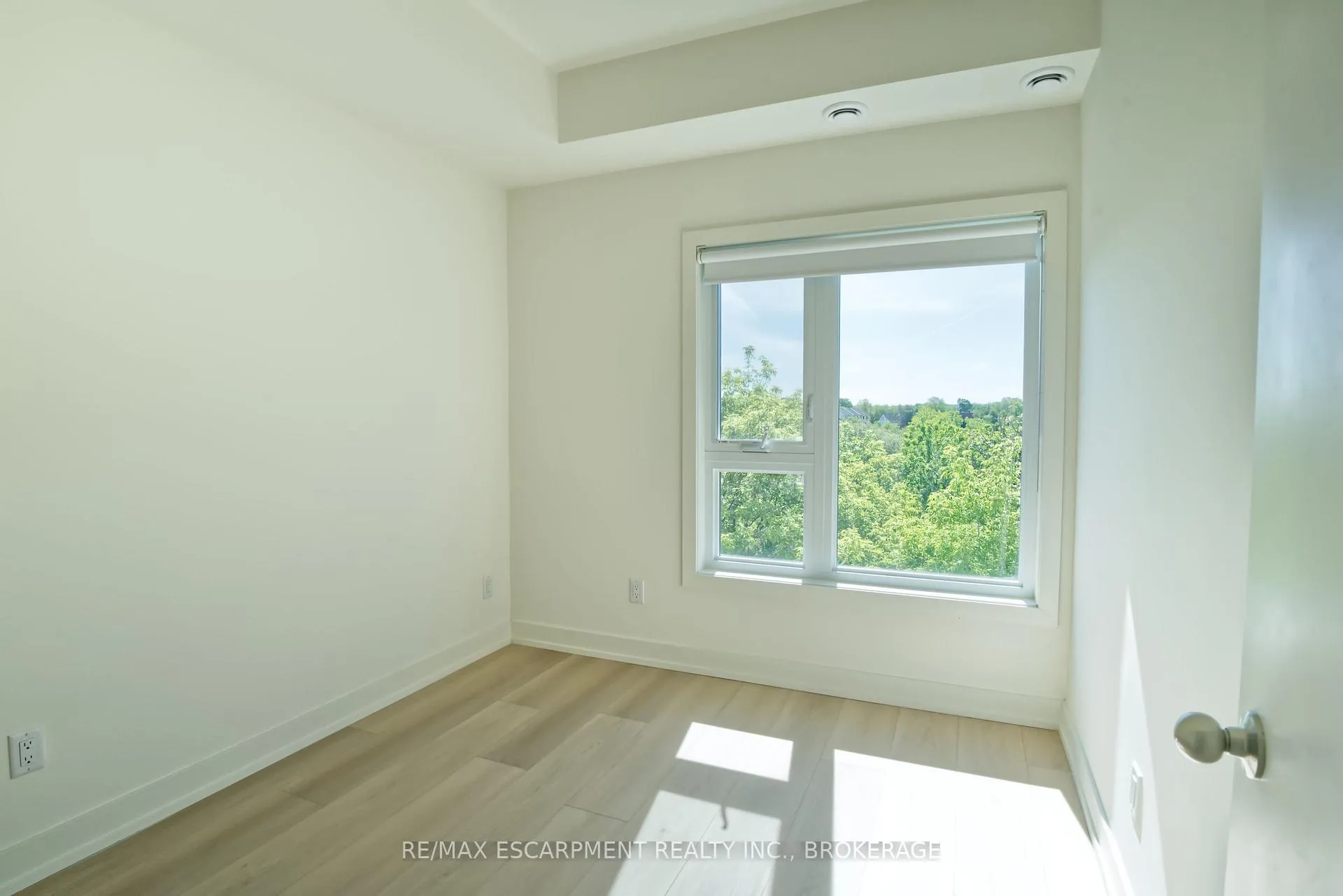 Photo 8 of Unit 308C, 16 Melbourne Avenue, St. Catharines, E. Chester — HOMEH