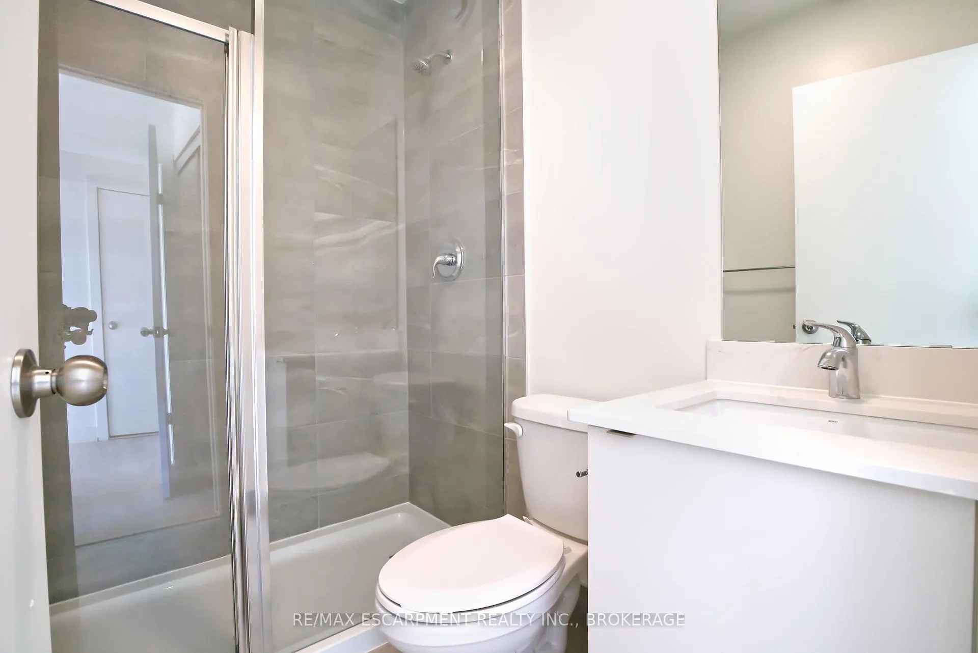 Photo 10 of Unit 308C, 16 Melbourne Avenue, St. Catharines, E. Chester — HOMEH
