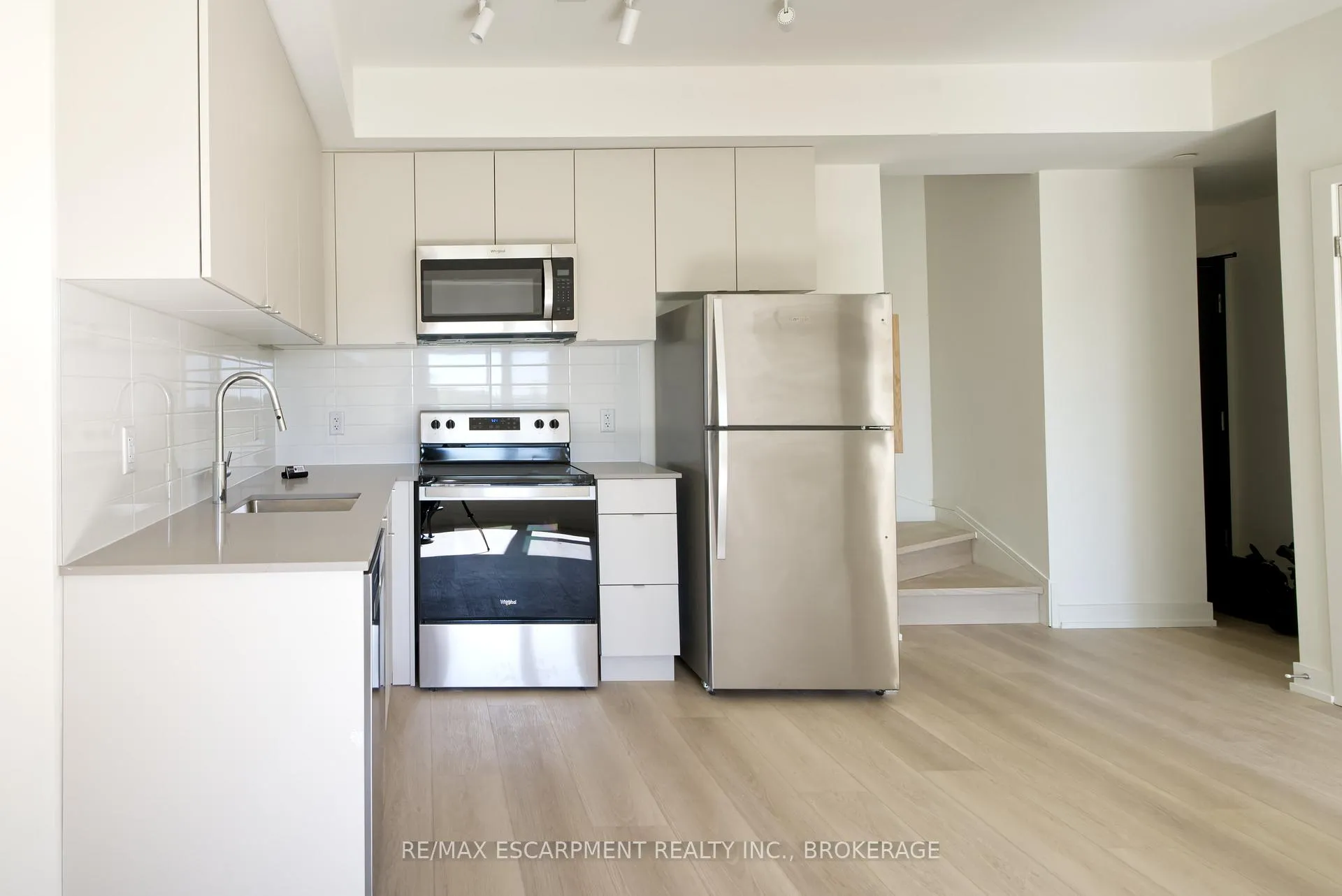 Photo 15 of Unit 308C, 16 Melbourne Avenue, St. Catharines, E. Chester — HOMEH