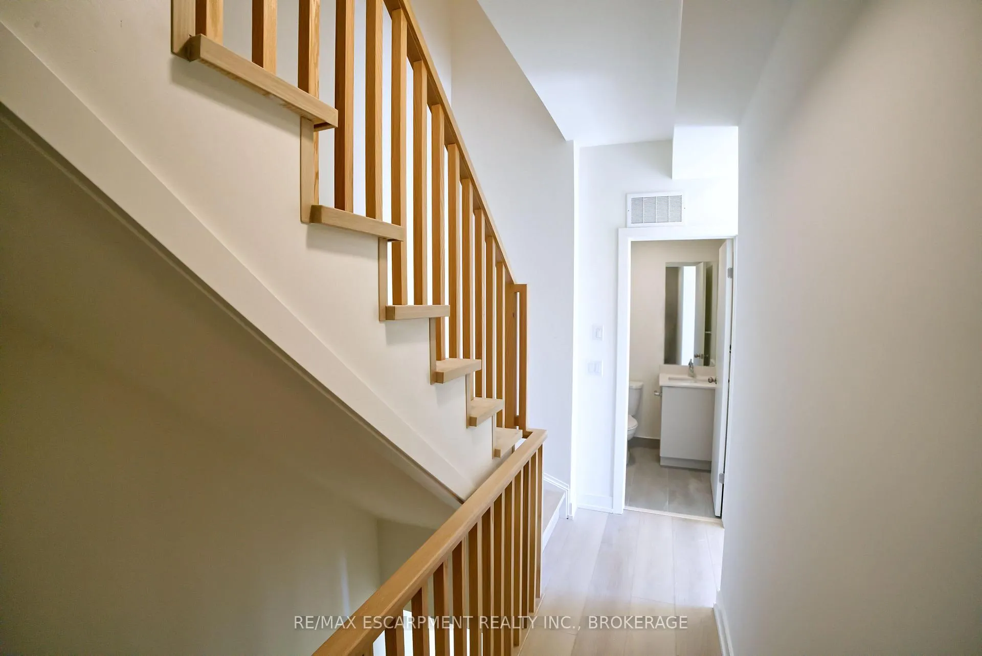 Photo 16 of Unit 308C, 16 Melbourne Avenue, St. Catharines, E. Chester — HOMEH